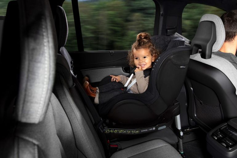 Volvo dba o relacje rodziców z dziećmi i proponuje swoim pracownikom 24-tygodniowy urlop rodzicielski