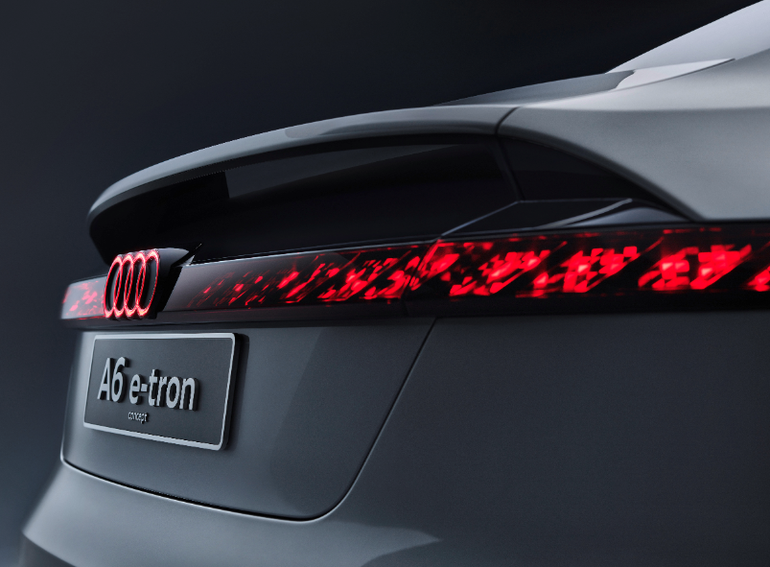Audi A6 e-tron concept. Szybkie ładowanie i zasięg nawet do 700 km