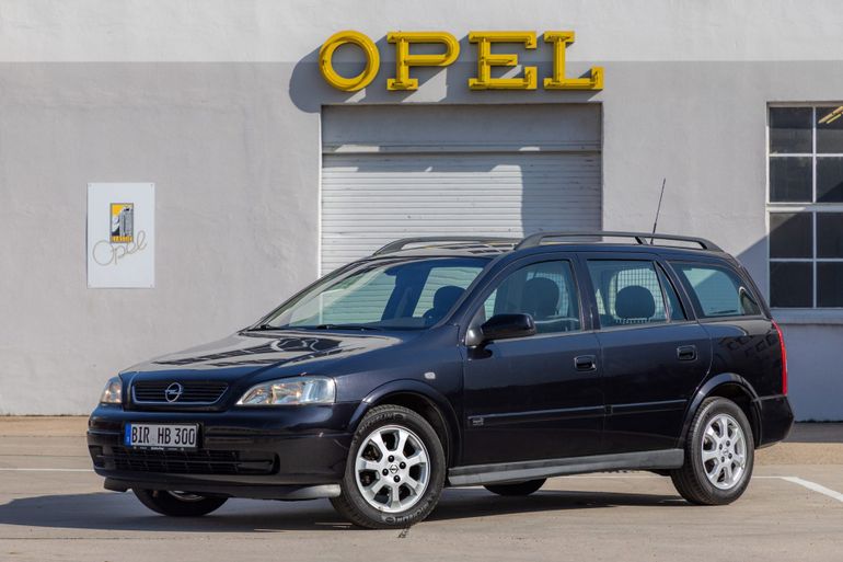 Ten Opel Astra ma przebieg 600 000 km. Marzenie o wiecznej młodości jest do zrealizowania