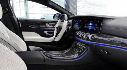 Mercedes-Benz CLS 2021 stanie na linii startu z „ostrzejszym” designem. Co znajdziemy pod maską?