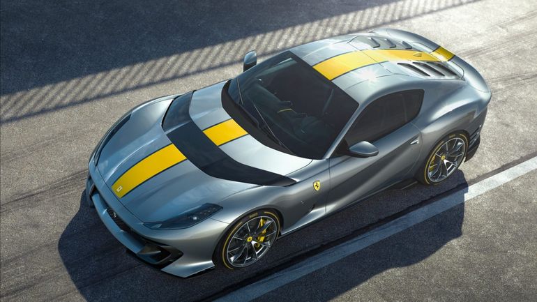 Ferrari 812 Superfast VS