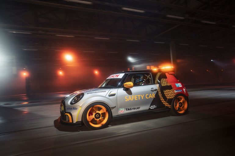 Mini Electric Pacesetter inspired by JCW