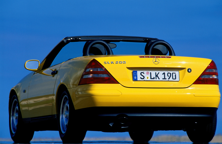 Mercedes-Benz SLK ma już 25 lat. Trendsetter ze składanym dachem