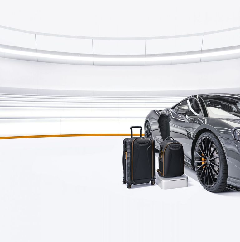Podróżuj w motoryzacyjnym stylu i spakuj się w walizkę inspirowaną McLarenem Senna GTR
