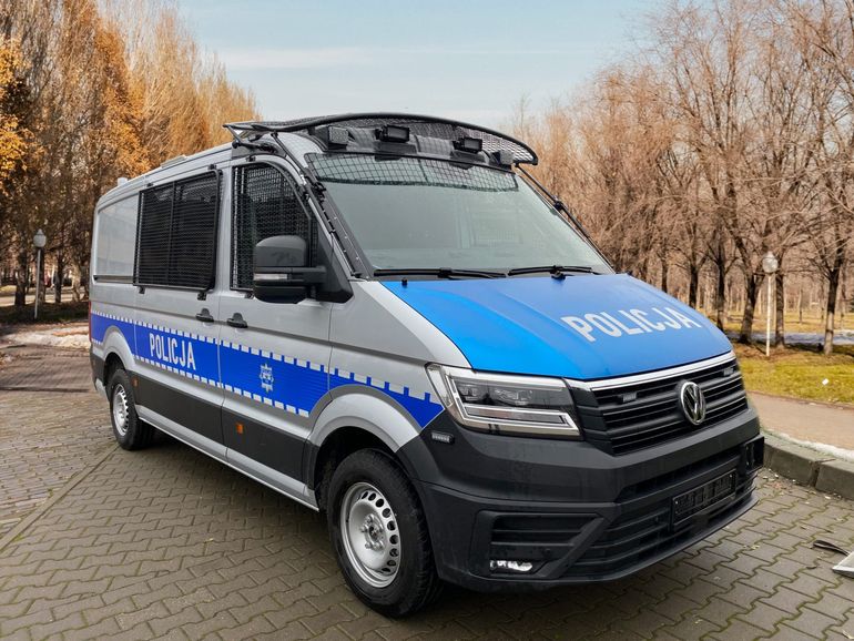 Nowe samochody dla polskich policjantów. Z silnikami 2.0 TDI o mocy 177 KM