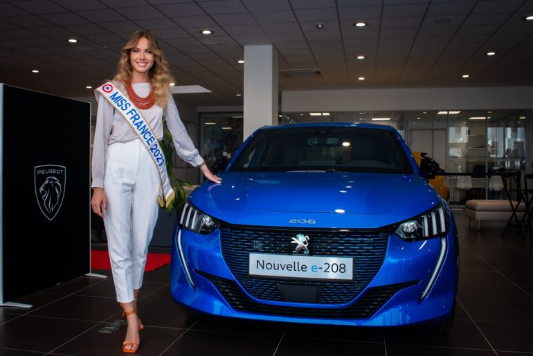 LPG benzyna diesel czy elektryk Amandine Petit, Miss Francji 2021, odebrała kluczki do Peugeot e-208