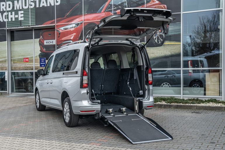Ford Tourneo Connect - dla osób z niepełnosprawnością
