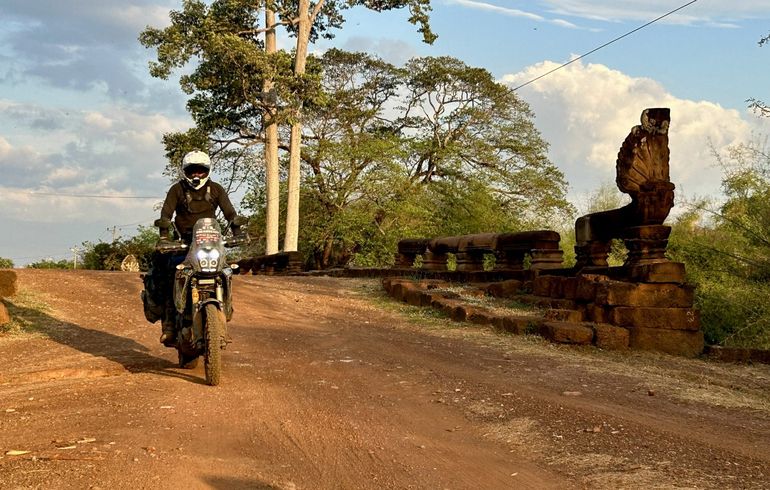 Kambodża motocyklem