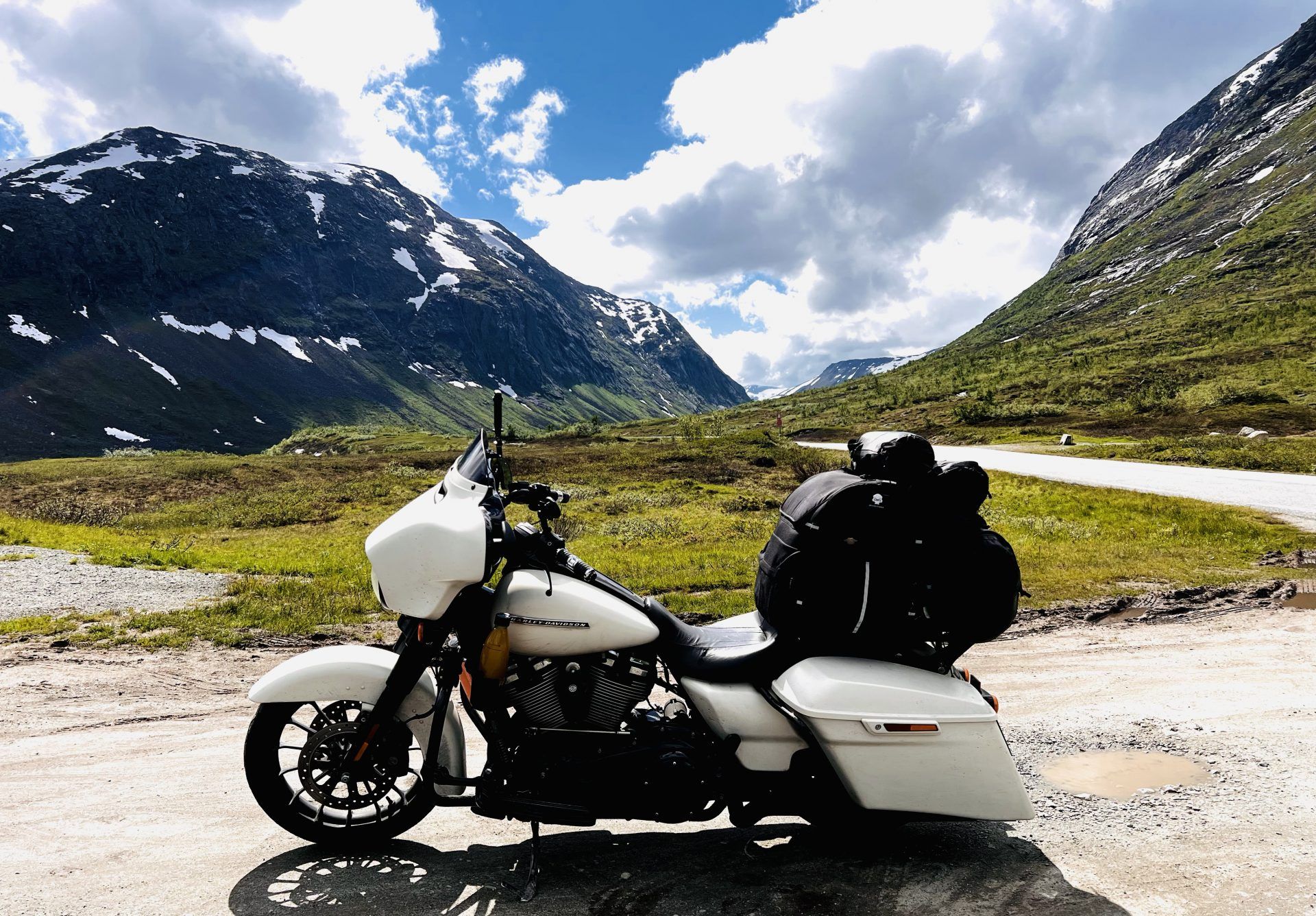 Agnieszka Meder i jej Harley Davidson Street Glide w podróży przez Skandynawię