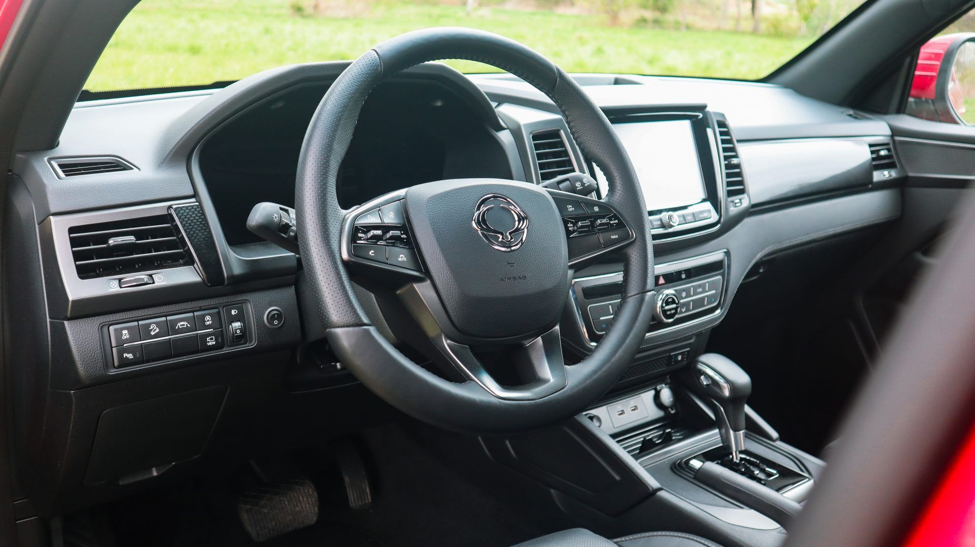 SsangYong Musso – TEST. Wyśmiewasz to auto, a ono cię zaskoczy!
