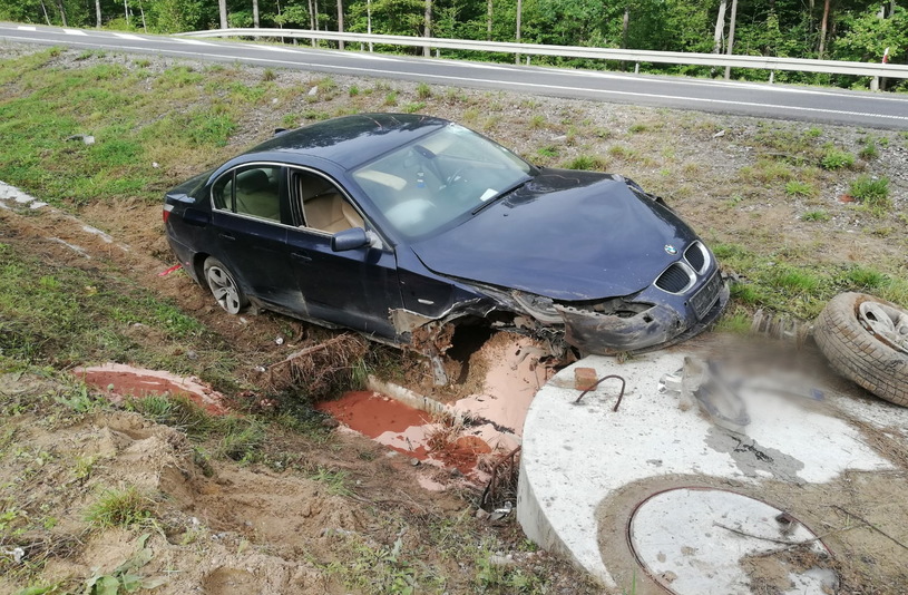 18-latka cieszyÅa siÄ prawem jazdy tylko przez trzy miesiÄce. Policji powiedziaÅa: 