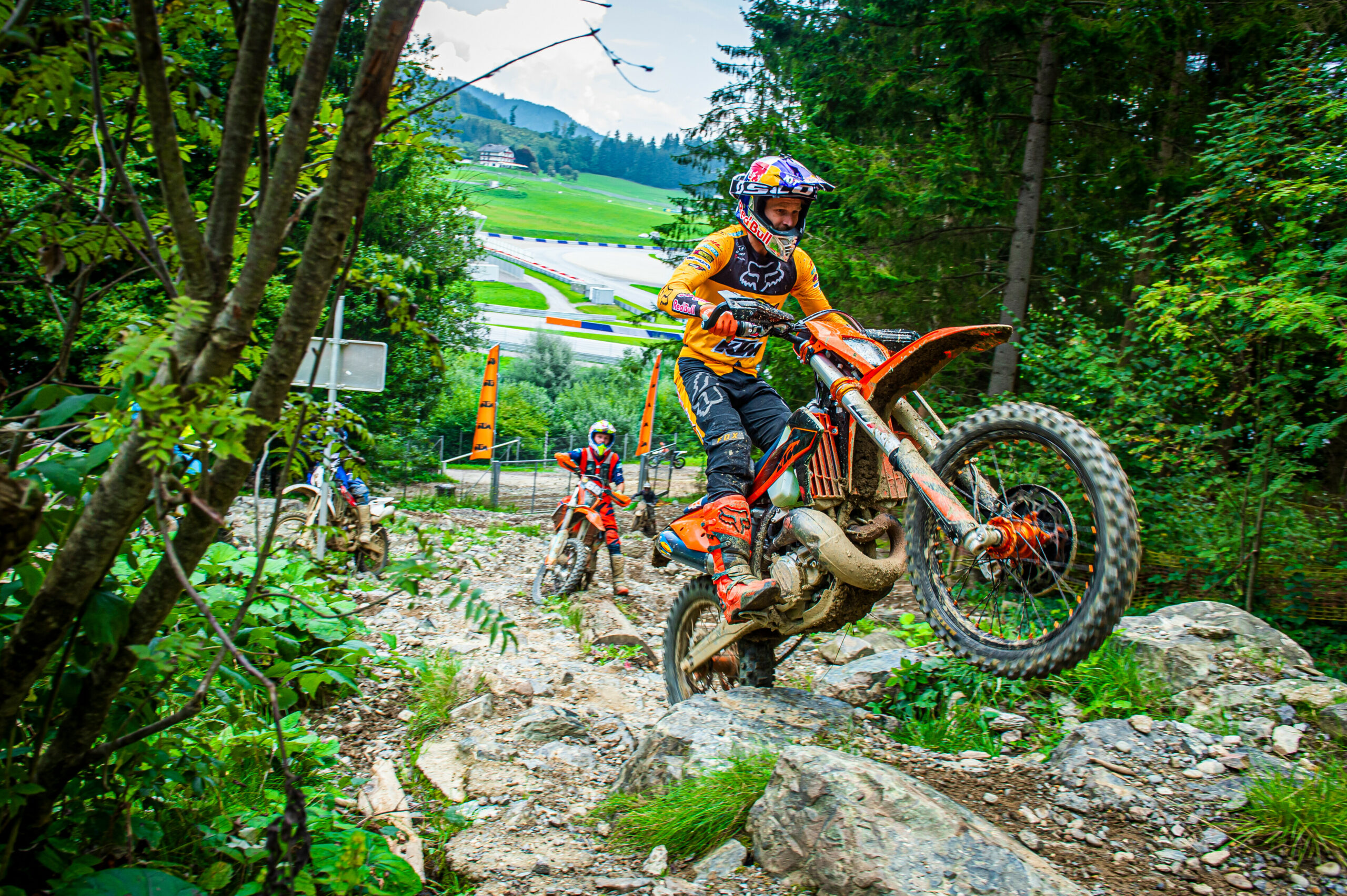 Red Bull Enduro Liga wystartowaÅa. Taddy BÅaÅ¼usiak ogÅosiÅ pierwsze zadanie!