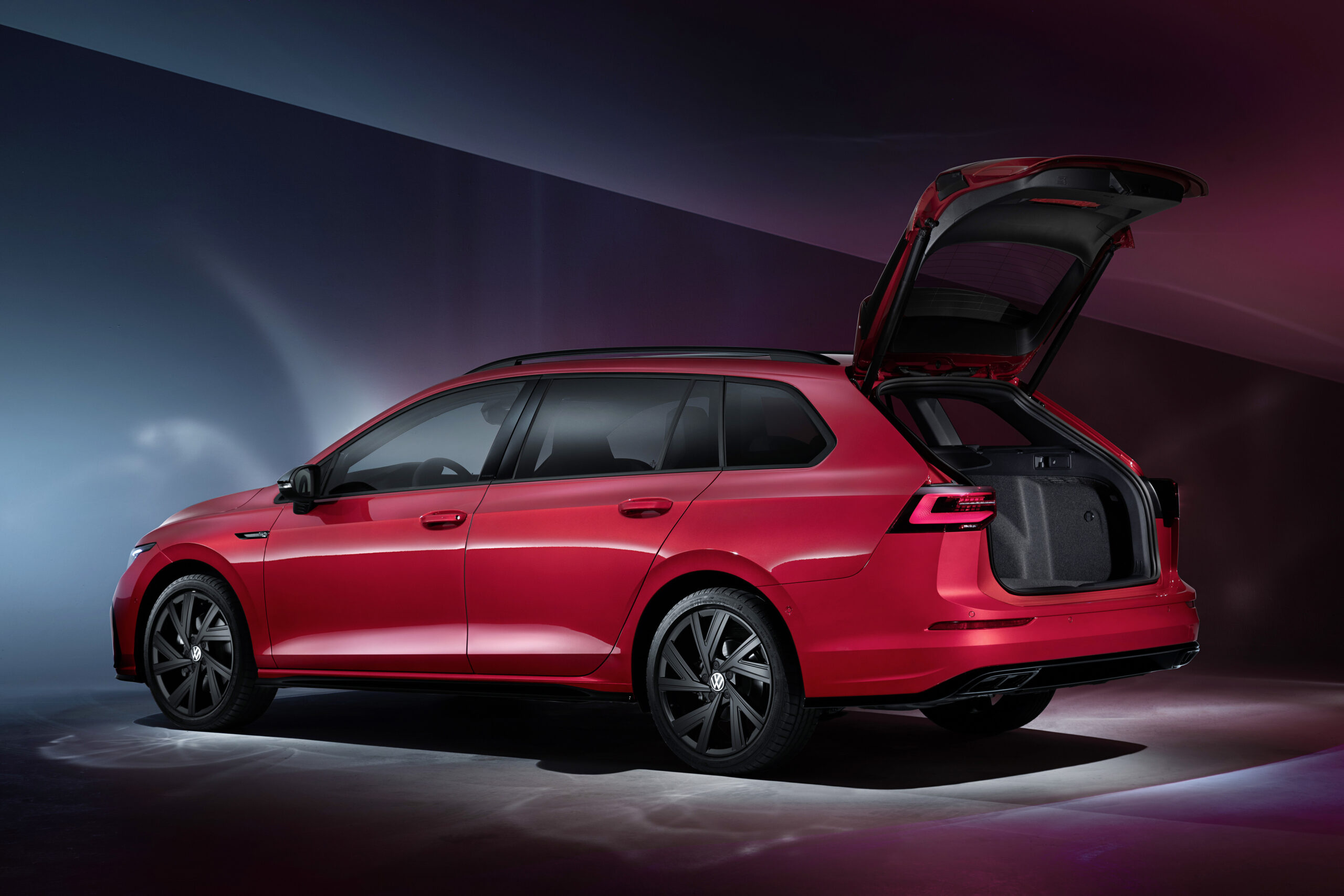 Nowy Volkswagen Golf Variant jest dostÄpny z trzema silnikami do wyboru