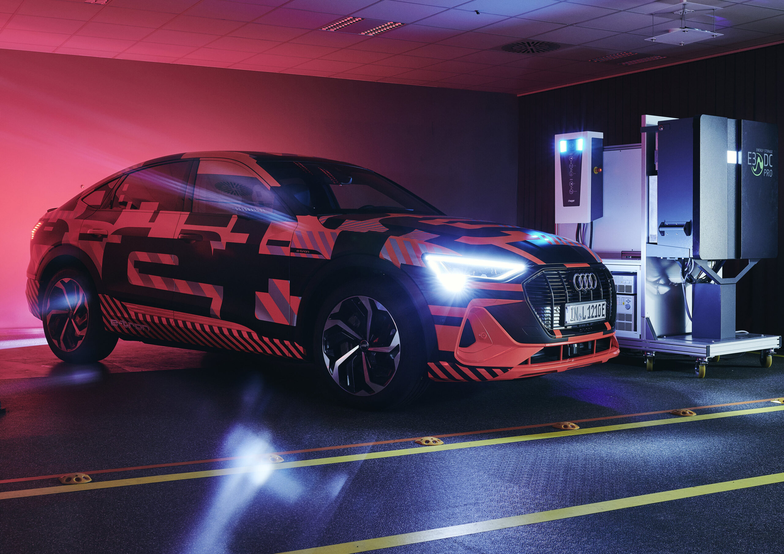 Audi prowadzi badania nad technikÄ Åadowania samochodÃ³w elektrycznych metodÄ dwukierunkowÄ