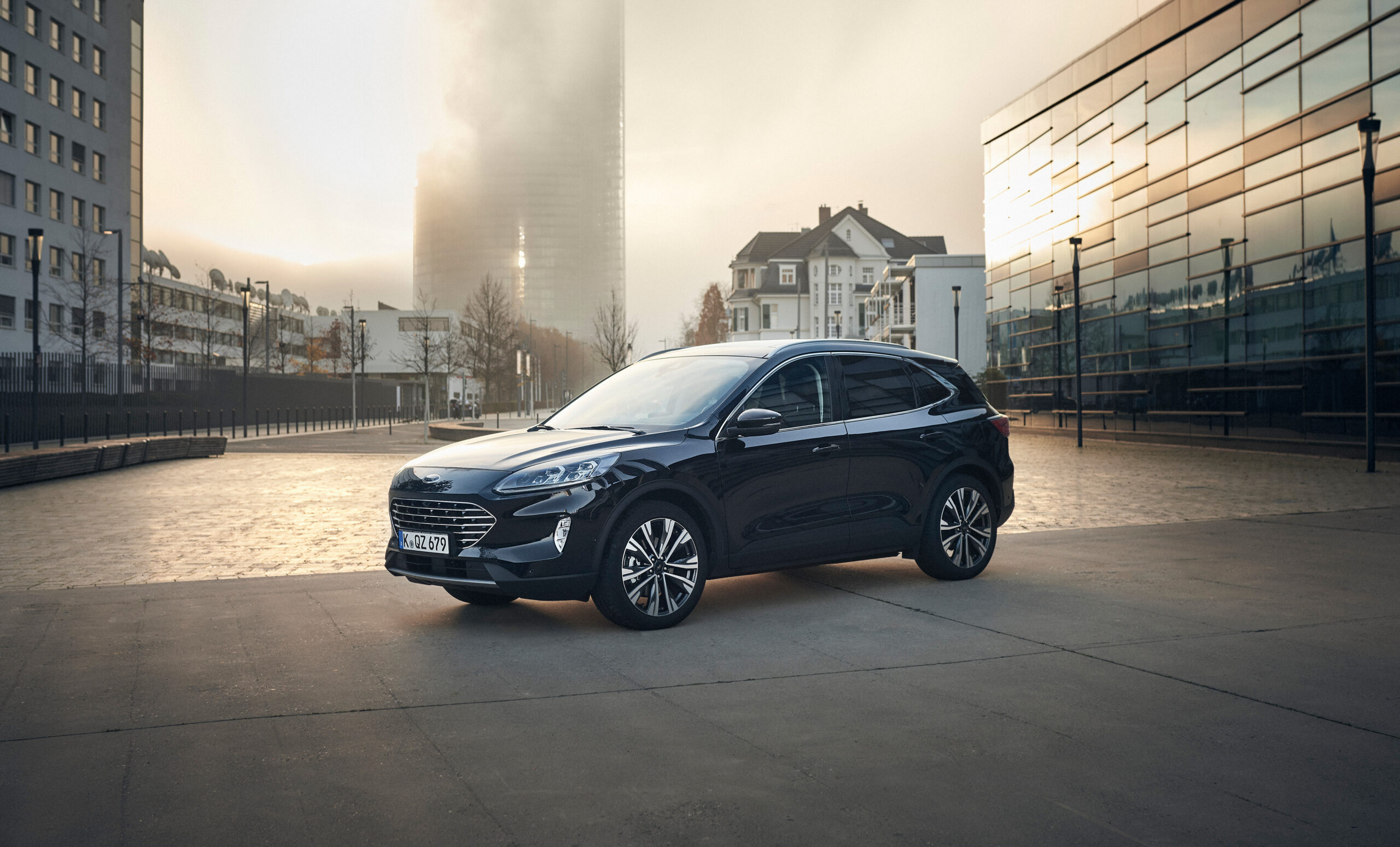 Ford Kuga z napÄdem hybrydowym prowadzi siÄ lepiej, dziÄki... Sztucznej inteligencji?