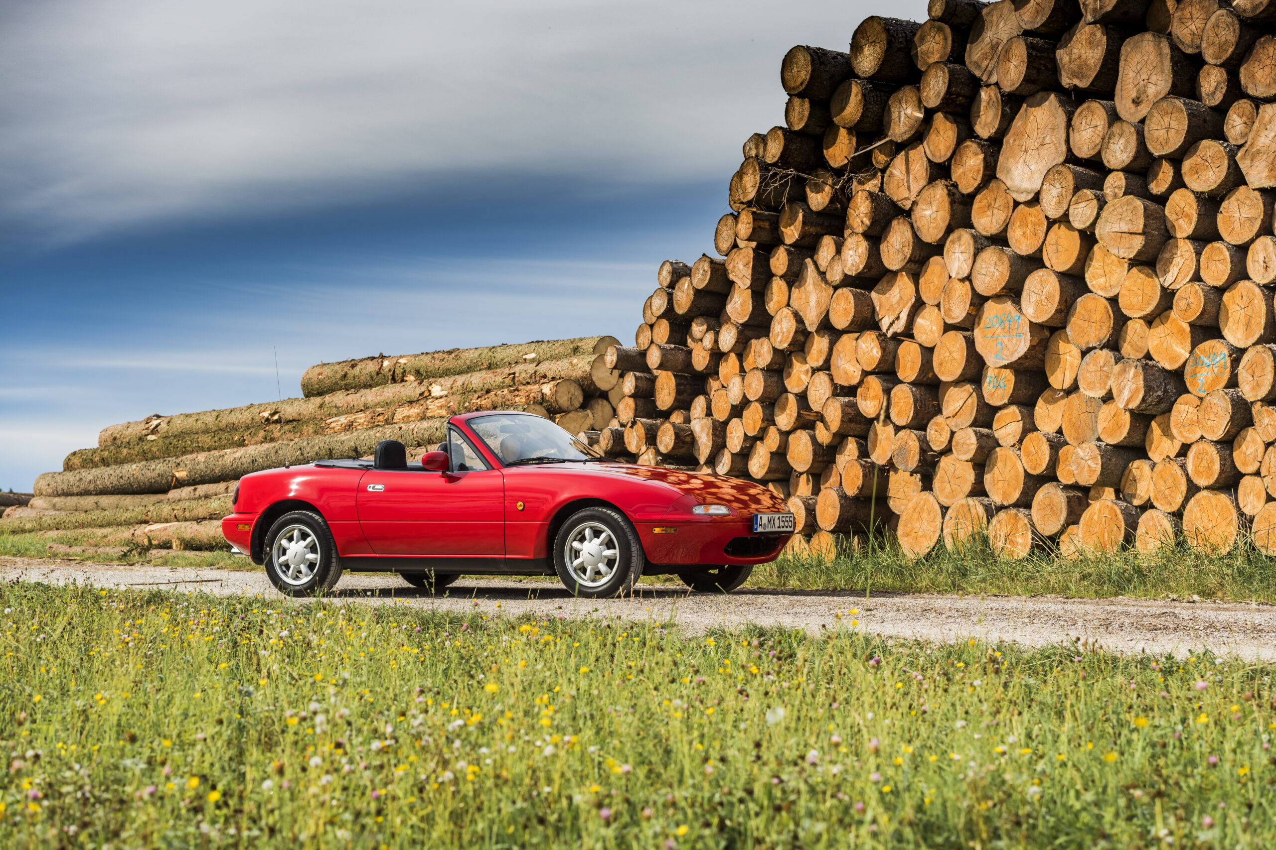 Mazda wprowadza czÄÅci zamienne do renowacji roadstera MX-5