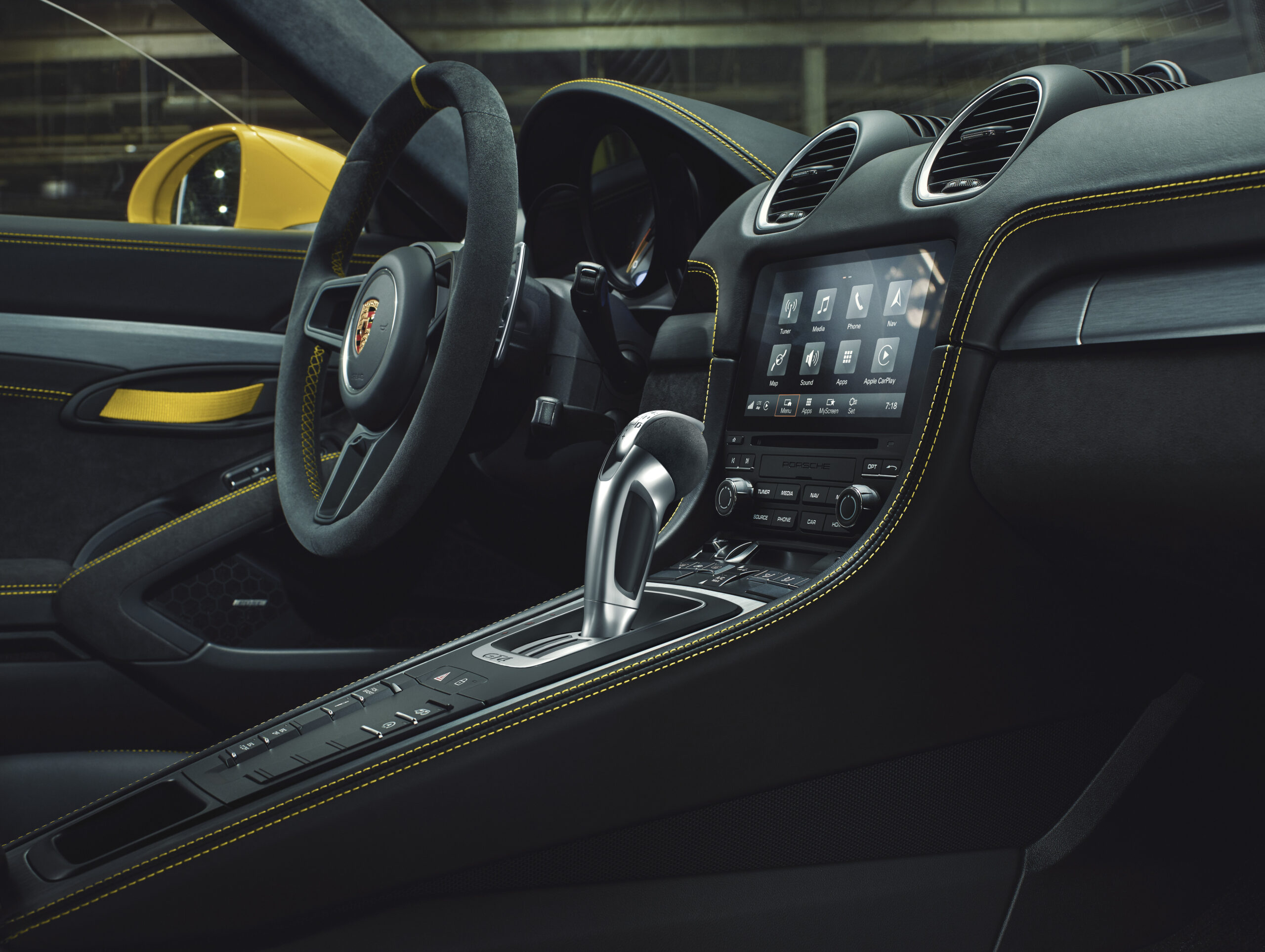 Flagowe Porsche 718 moÅ¼na zamawiaÄ juÅ¼ z 7-biegowÄ przekÅadniÄ dwusprzÄgÅowÄ