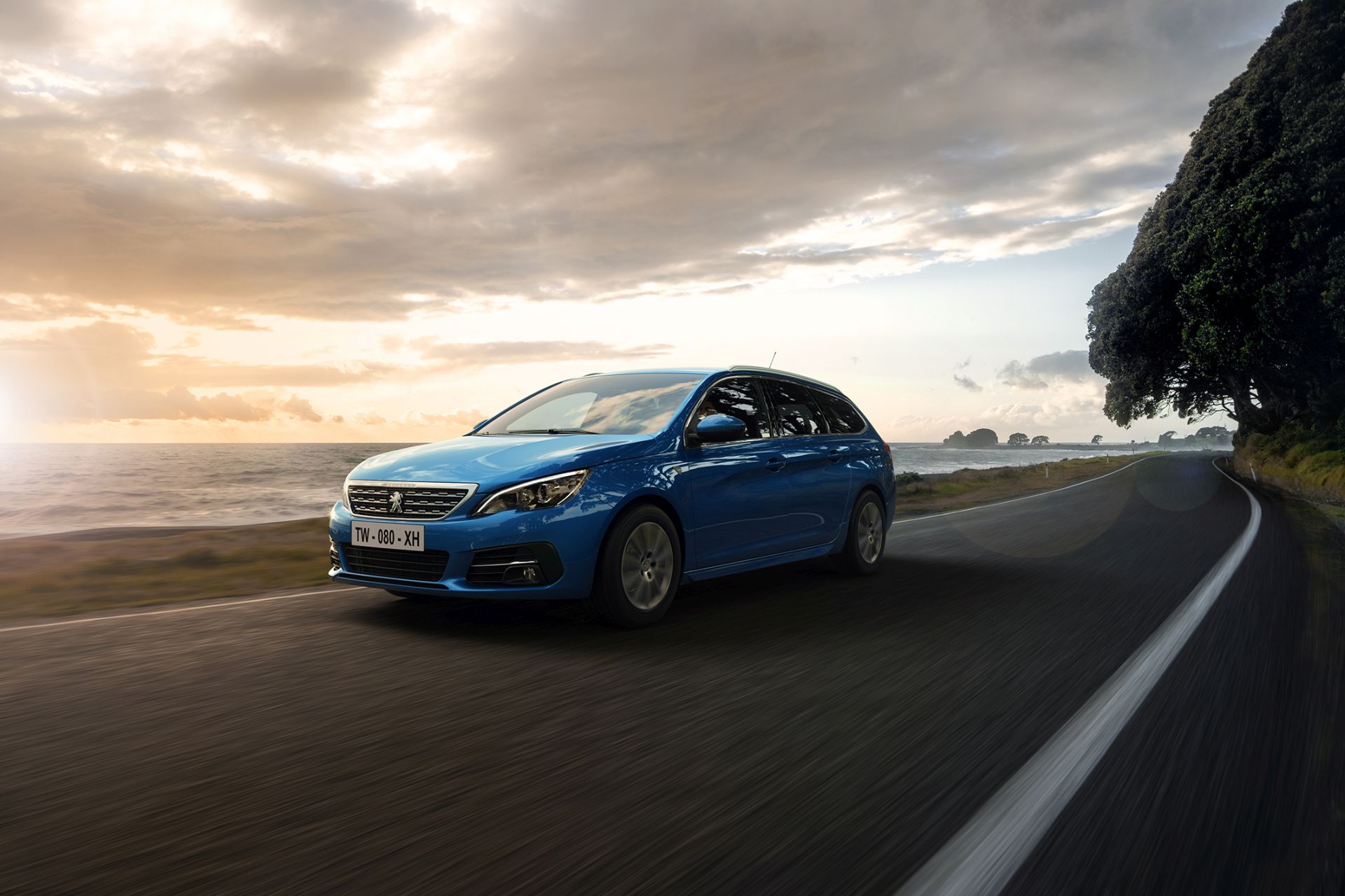 Peugeot 308 Roadtrip - francuski podrÃ³Å¼nik wyjeÅ¼dÅ¼a na drogi