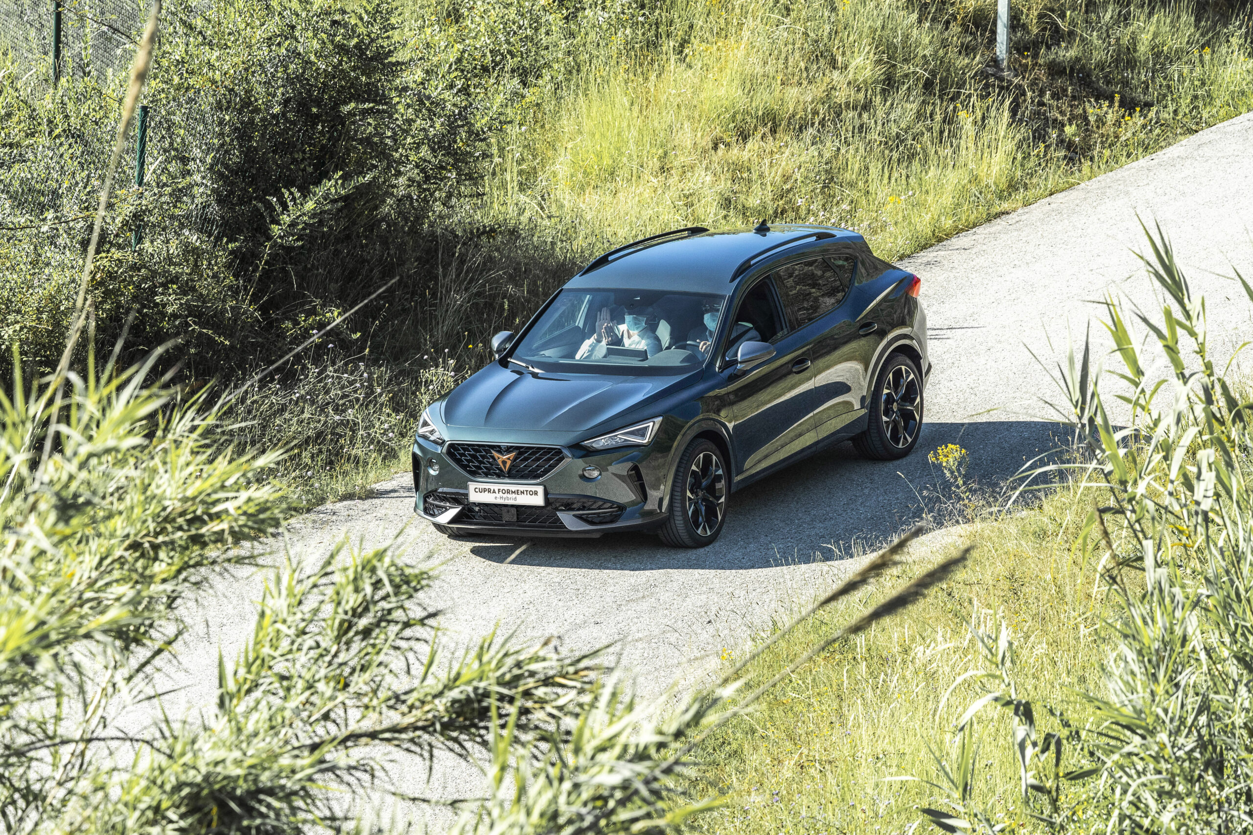 Cupra Formentor wyjedzie na ulice jesieniÄ. W nastÄpnym roku takÅ¼e z napÄdem hybrydowym