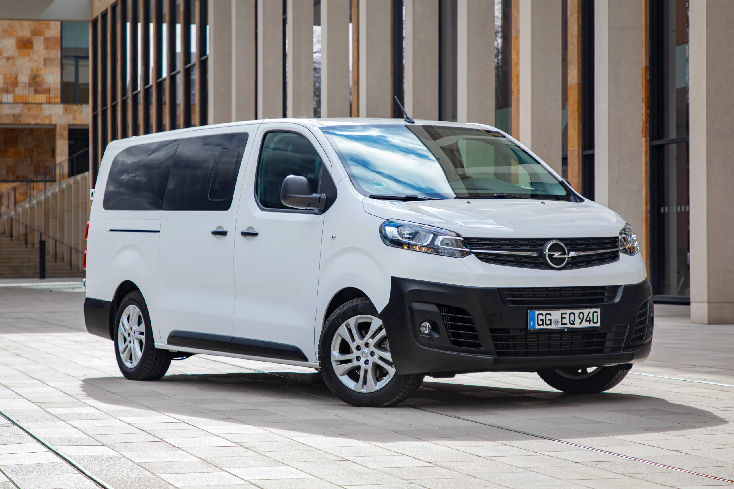 Nowy Opel Vivaro Kombi - znamy ceny!
