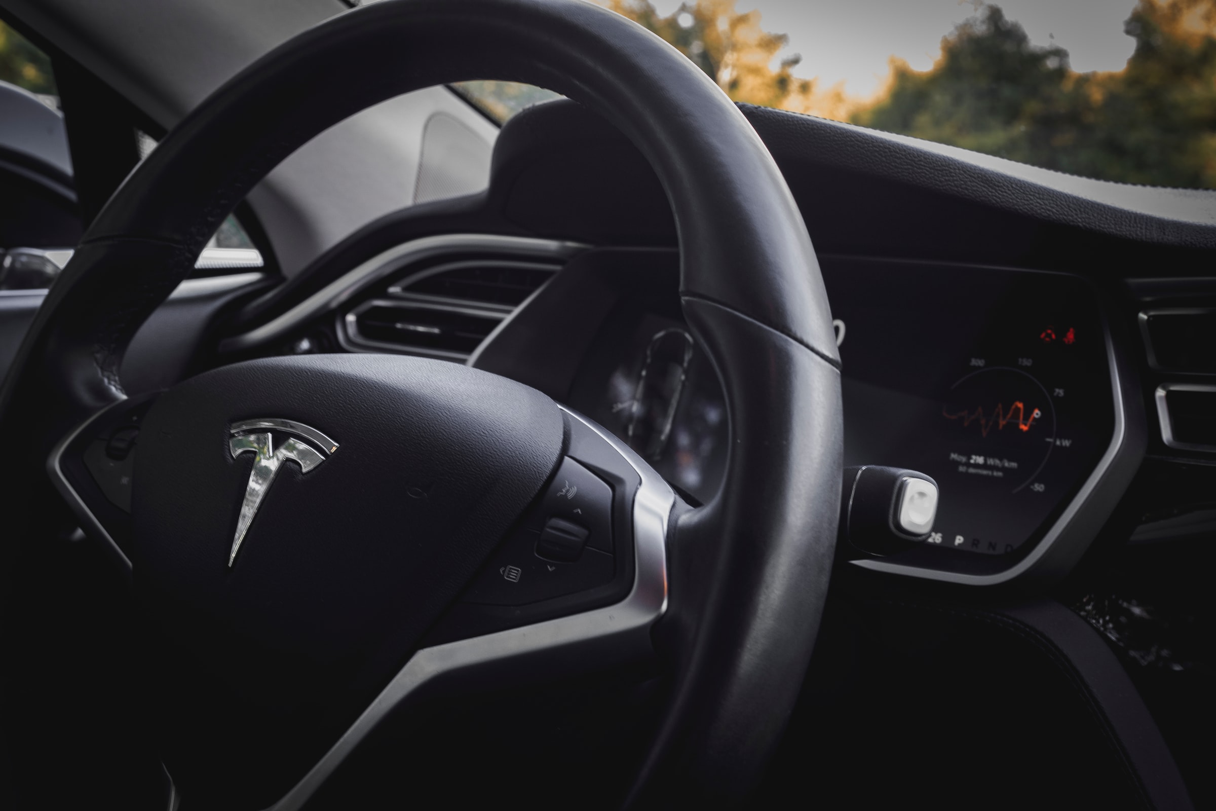 SÅabe wyniki autopilota Tesli w europejskich testach systemÃ³w wspomagania