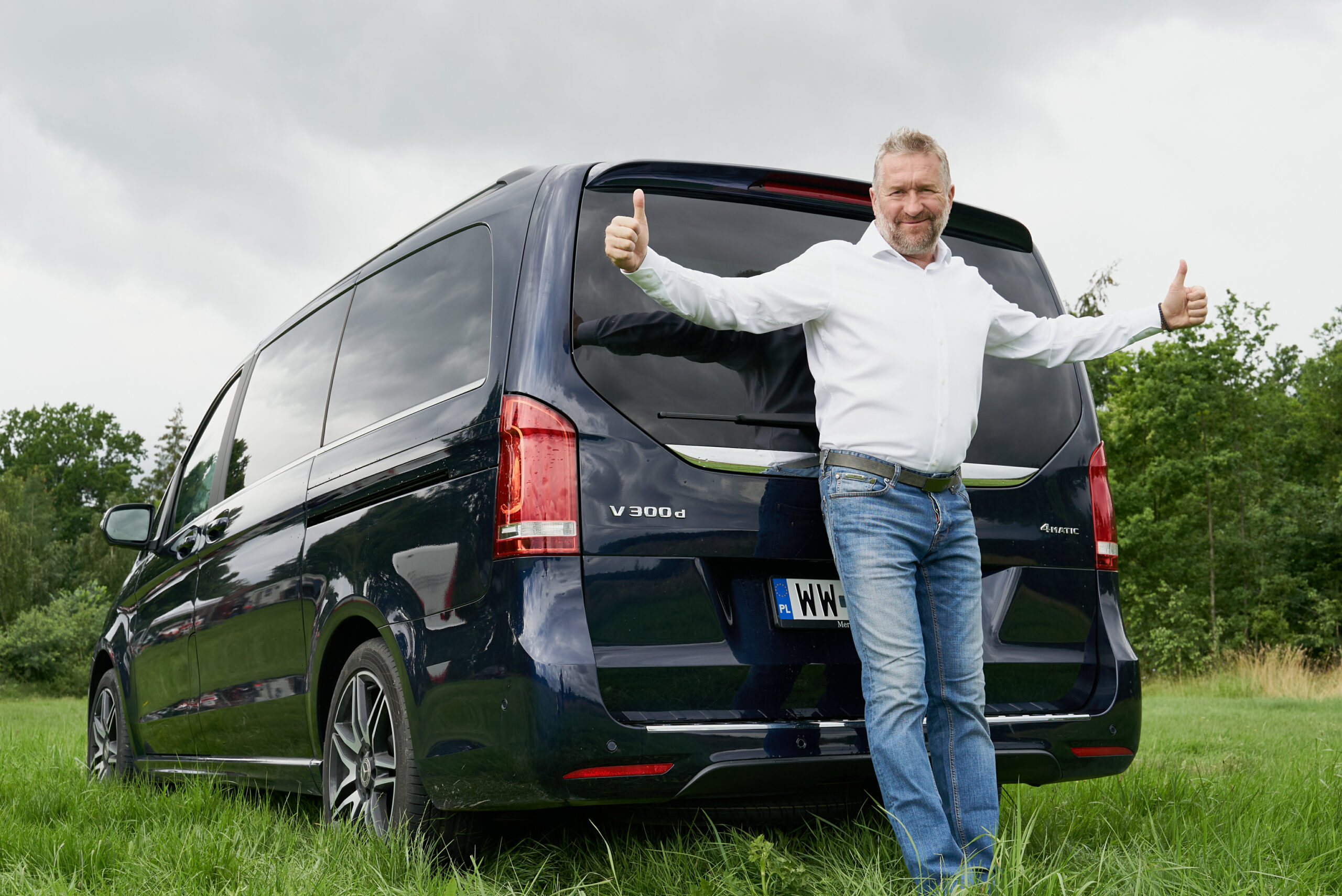 Rajdowiec RafaÅ Sonik zaczyna dzieÅ od sÅÃ³w âHej, Mercedes!â. WÅaÅnie zostaÅ ambasadorem nowej klasy V!