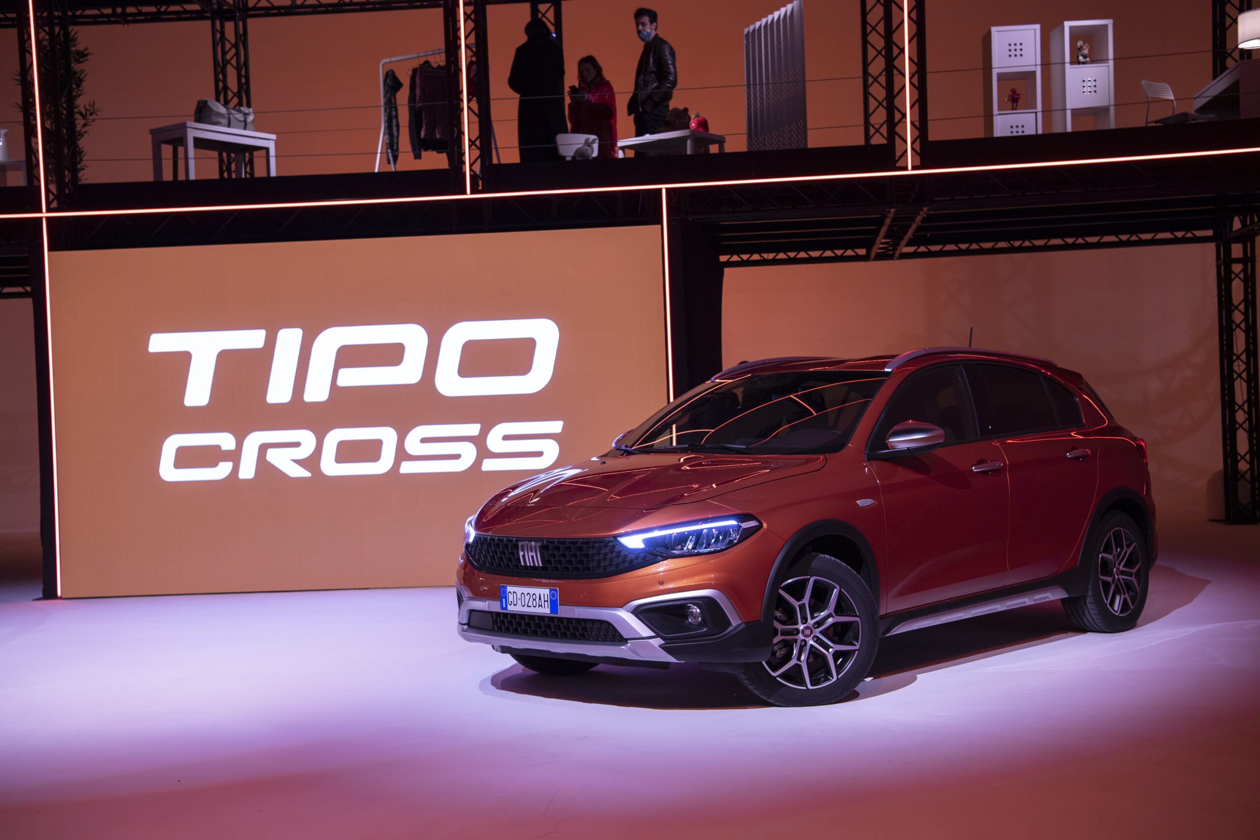 Fiat Tipo Cross 2021 debiutuje, na deser odÅwieÅ¼ona Panda
