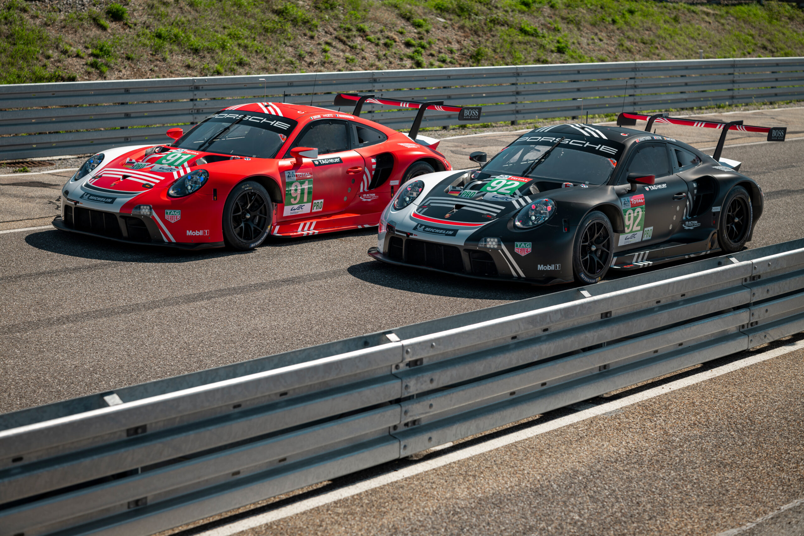 Podczas 24-godzinnego wyÅcigu Le Mans Porsche stawia na komunikacjÄ online