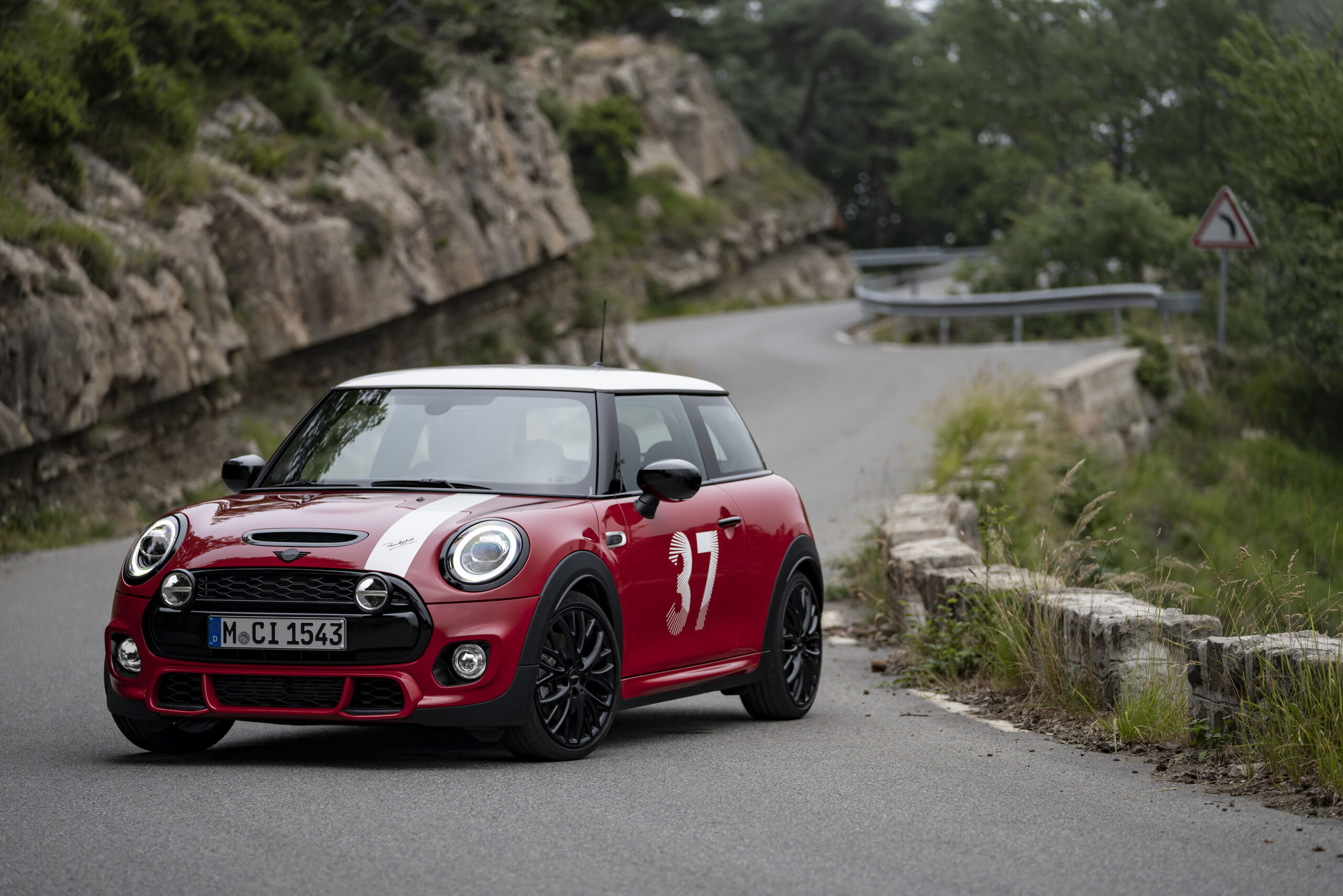 Mini Paddy Hopkirk Edition - legendarny numer 37 wraca do gry