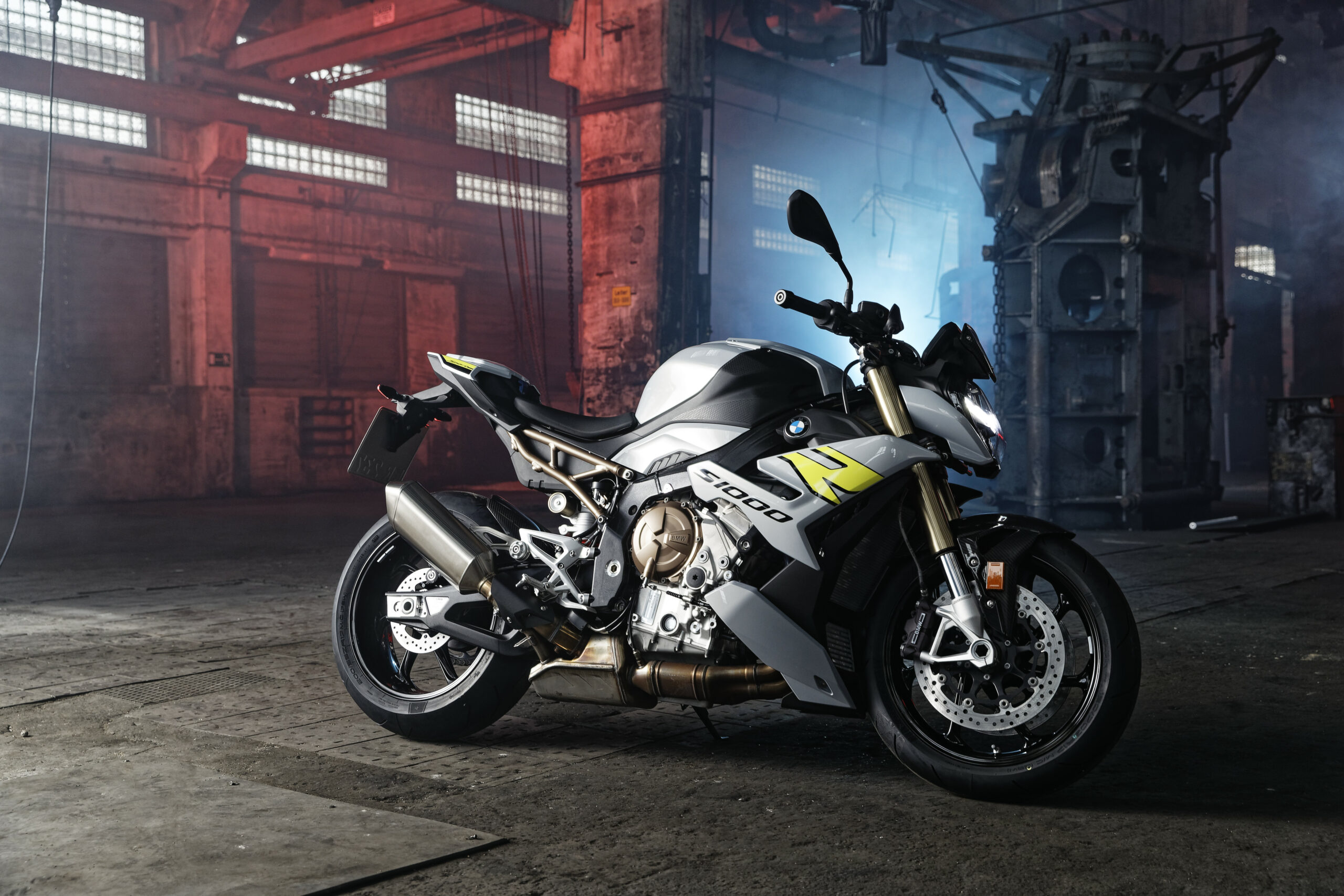 BMW S 1000 R â Dynamic Roadster bazujÄcy na S 1000 RR po kuracji odchudzajÄcej
