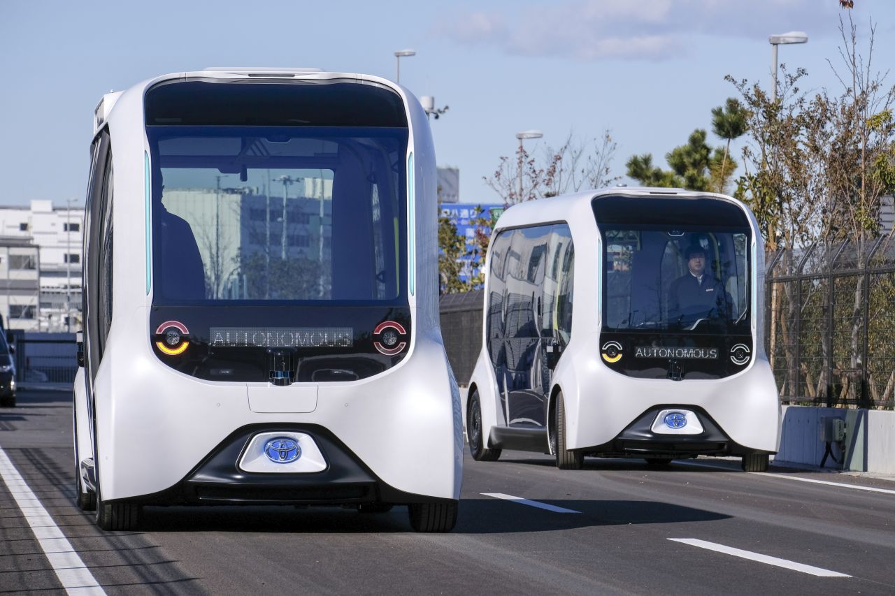 Toyota E-Palette - do zÅudzenia przypominajÄ maÅe wagony metra. Kiedy pojawiÄ siÄ na japoÅskich drogach?