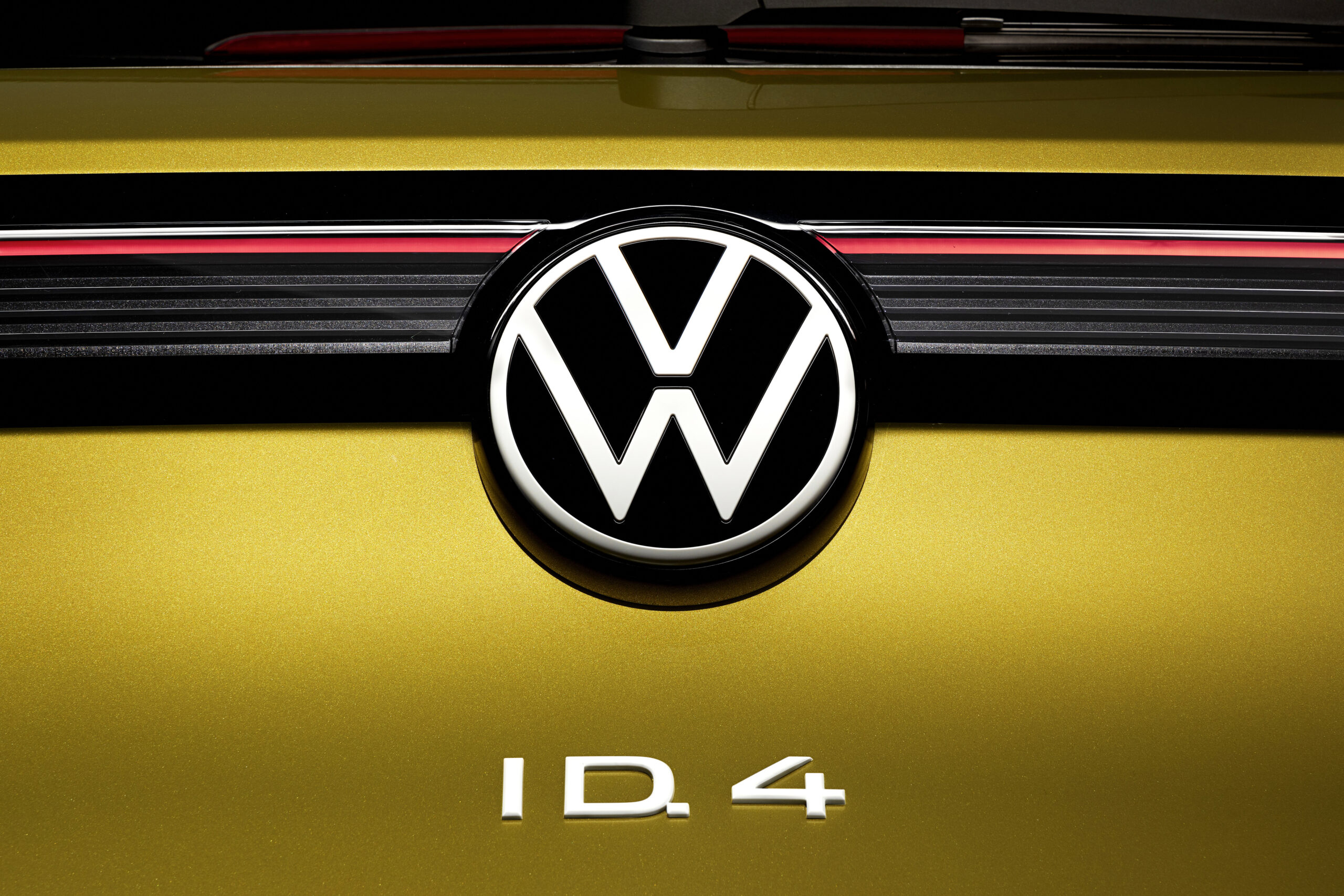 Volkswagen ID.4 â pierwszy elektryczny SUV producenta zaprezentowany. Zobaczcie zdjÄcia!