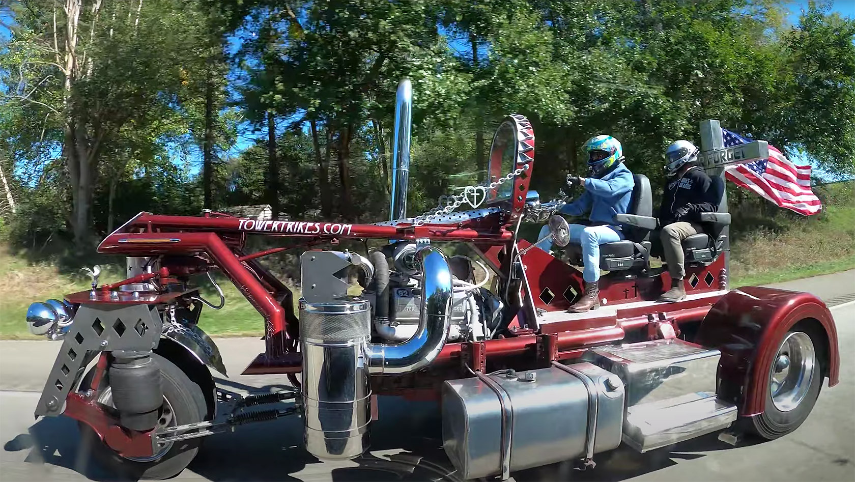 Tower Trike - najwiÄkszy motocykl na Åwiecie? To po prostu trzeba zobaczyÄ