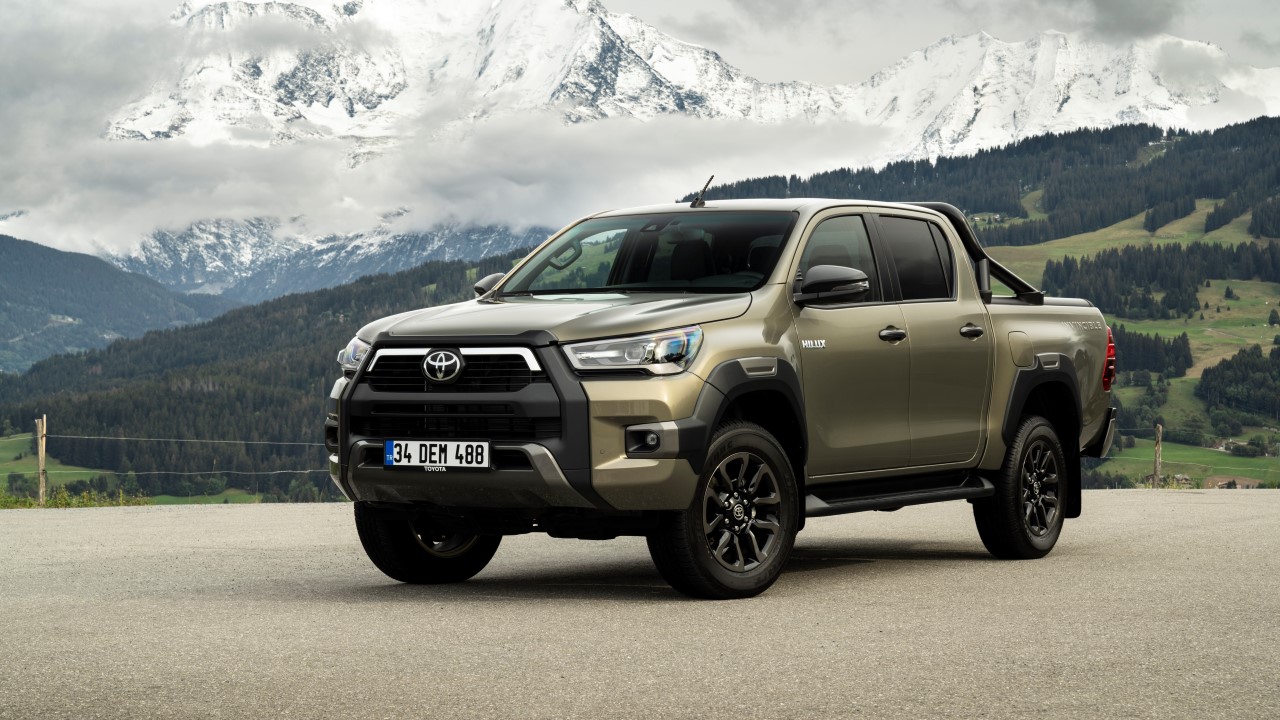 Toyota Hilux 2020 z nowy silnikiem 2.8 o mocy 204 KM.