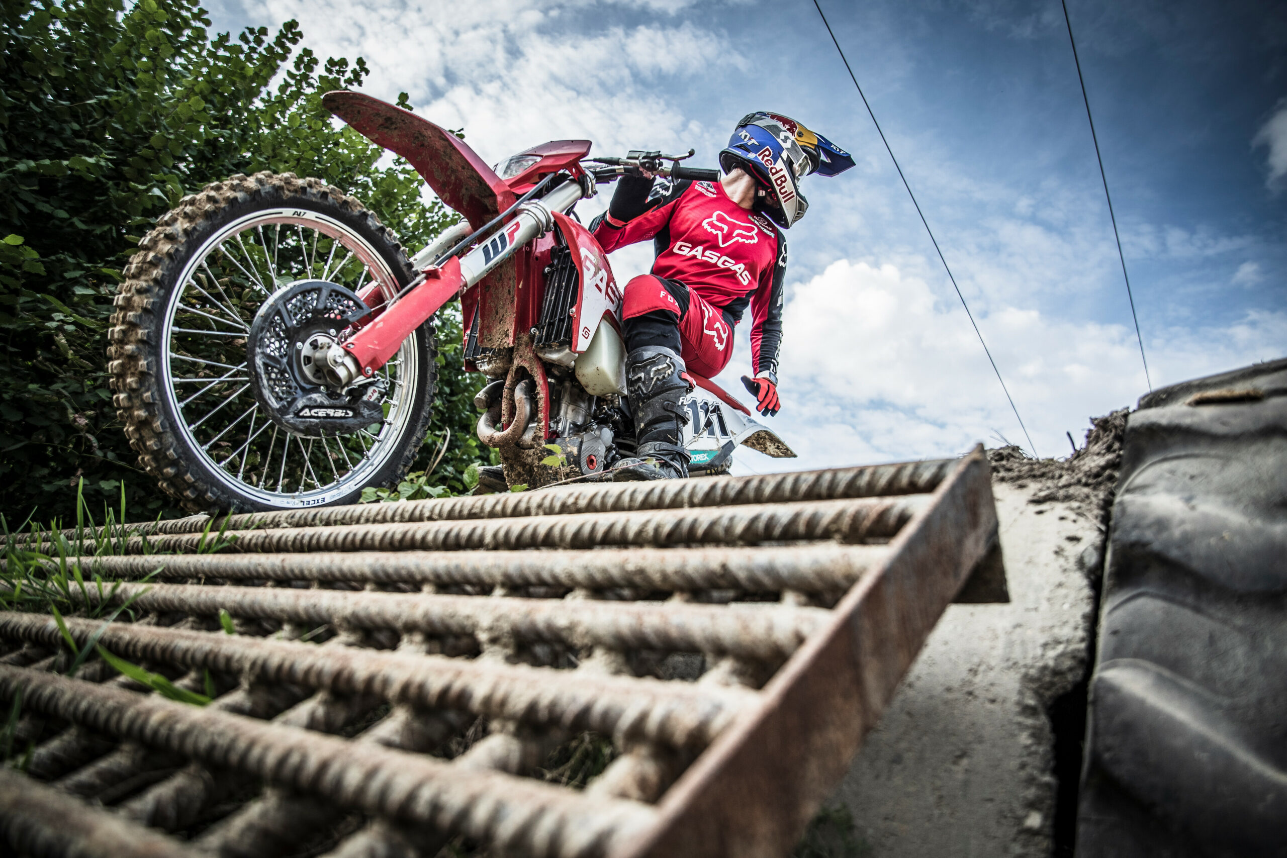 Red Bull Enduro Liga - z internetu na prawdziwy tor! Wystarczy wykonaÄ zadania od Tadeusza BÅaÅ¼usiaka