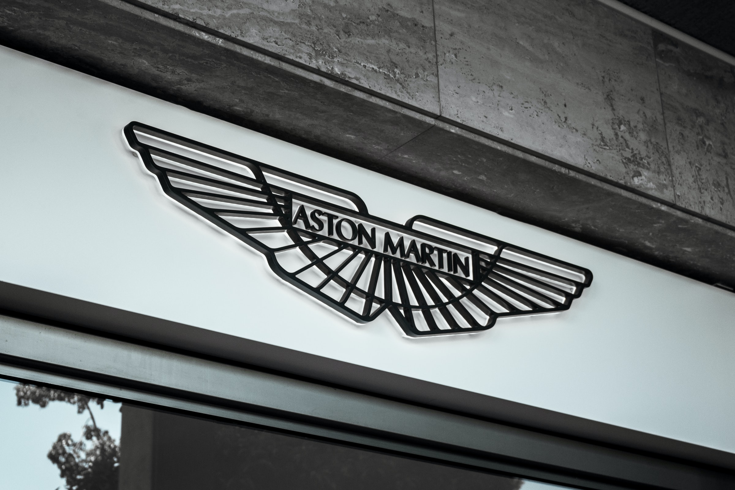 Aston Martin ma nowego wspÃ³ÅwÅaÅciciela... to kierowca FormuÅy 1!