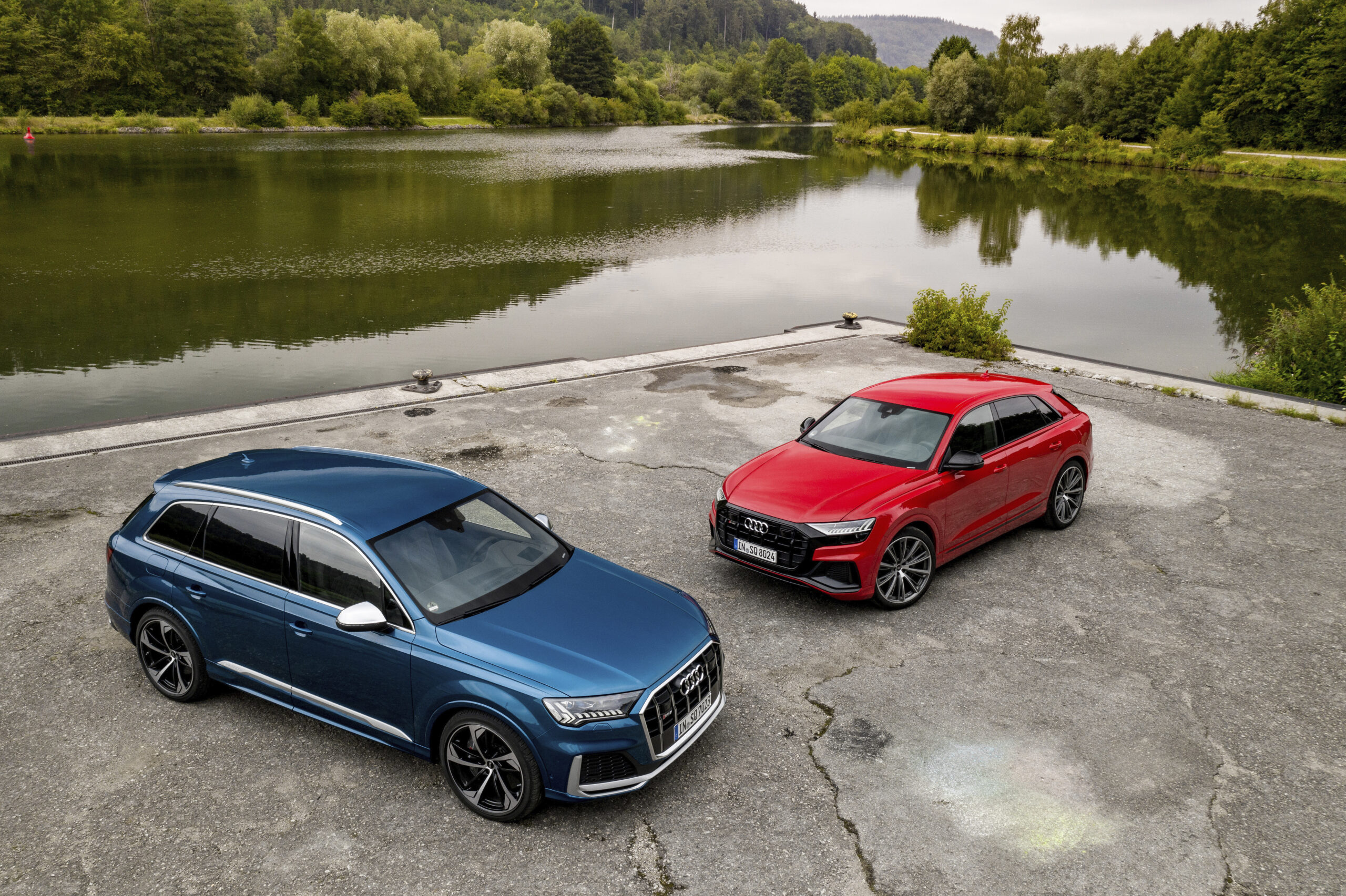 OdÅwieÅ¼one Audi SQ7 i SQ8 z silnikiem benzynowym V8 TFSI