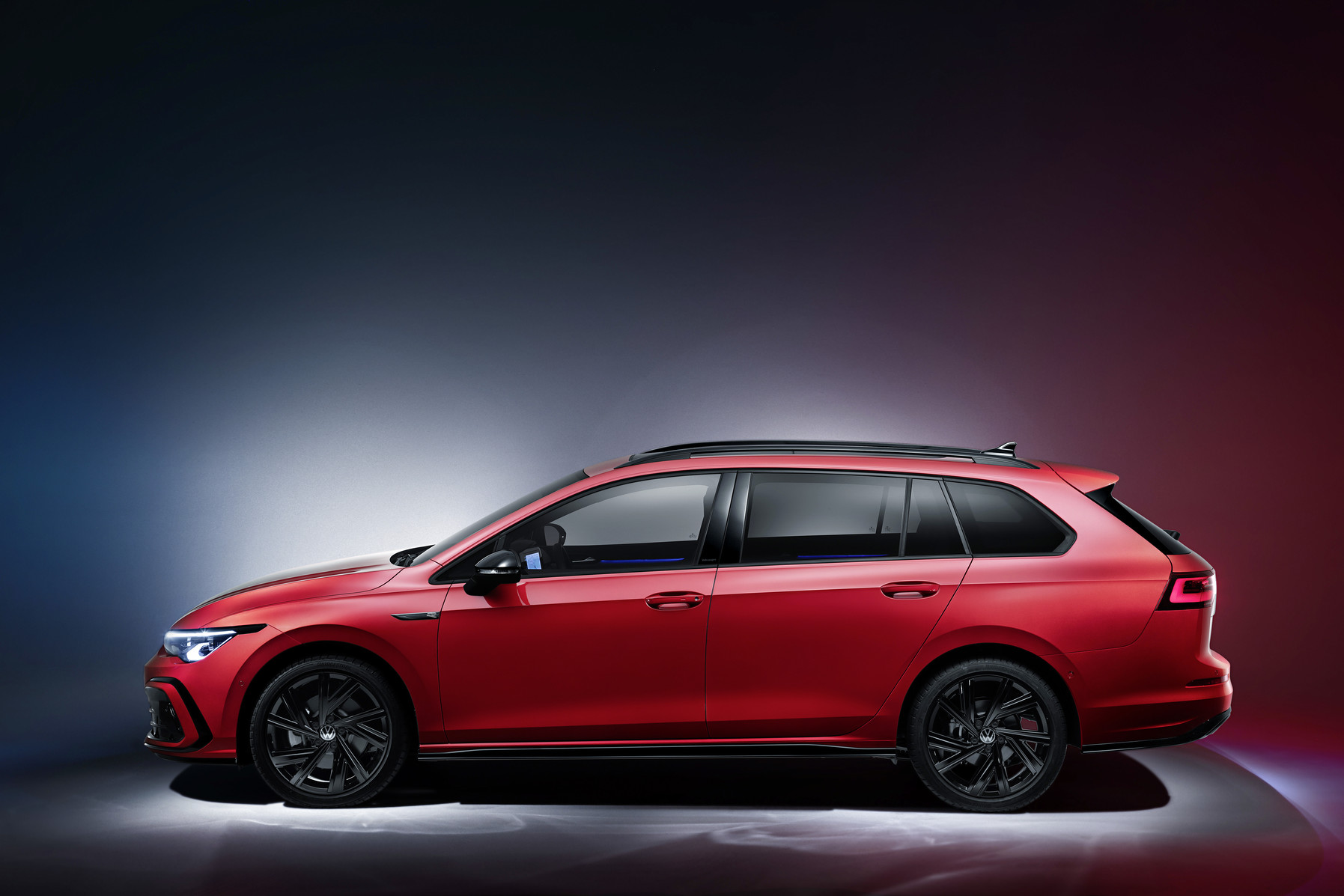 Volkswagen Golf debiutuje w wersjach Variant oraz Alltrack