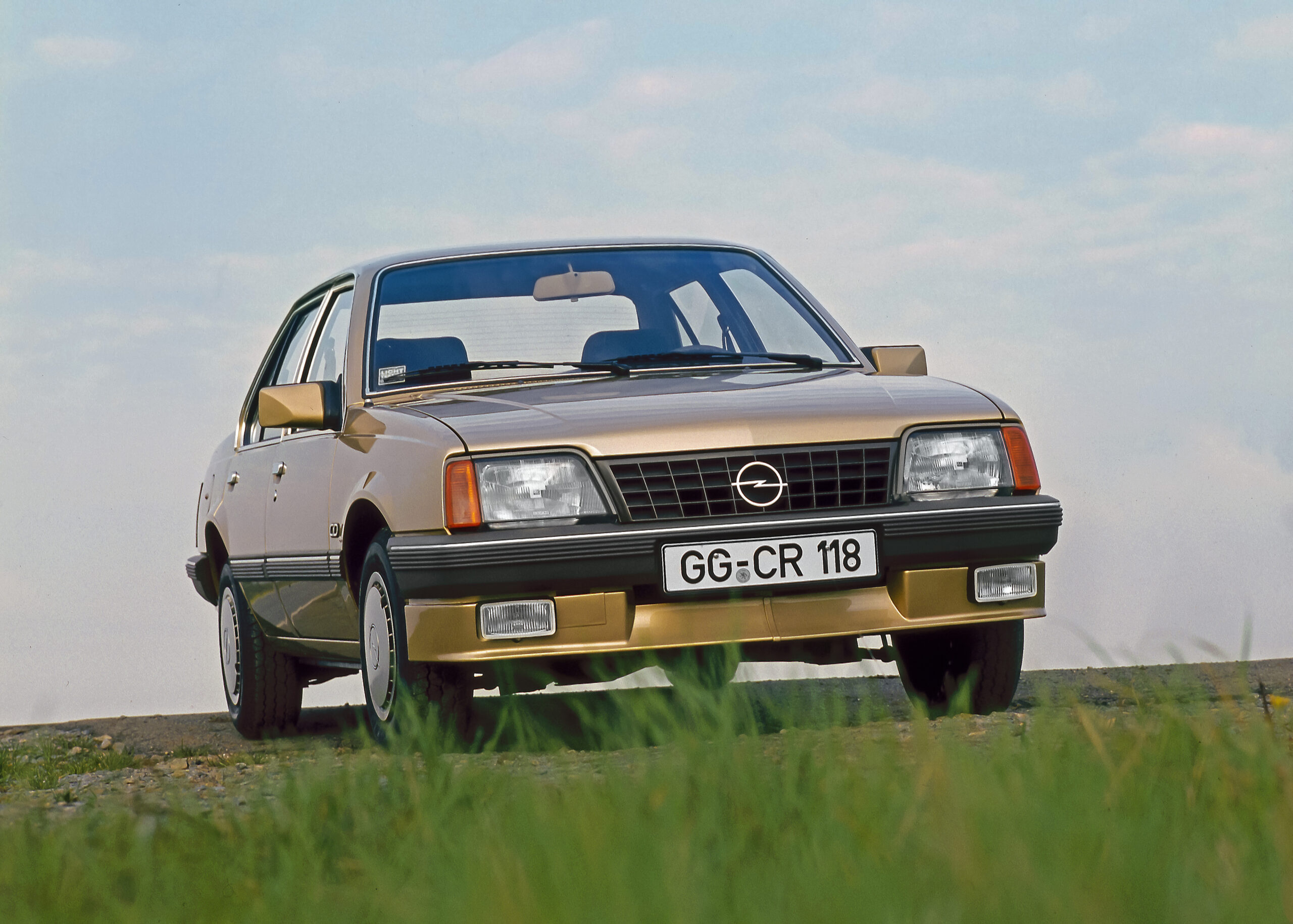 Opel Ascona 1.8i - prekursor ery katalizatora w niemieckich samochodach