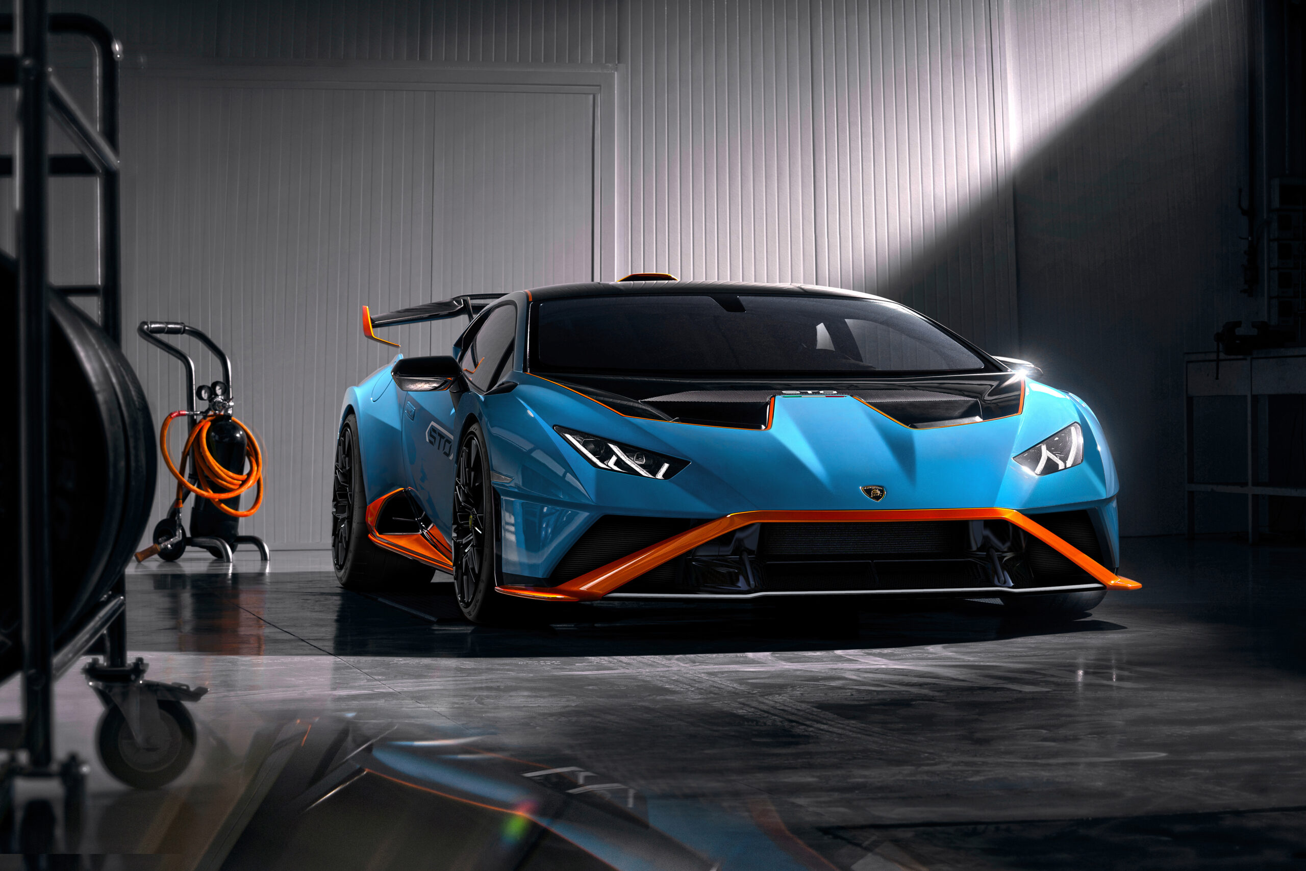 Lamborghini HuracÃ n STO - w ciÄgu doby od premiery aÅ¼ 7 PolakÃ³w zamÃ³wiÅo ten wyÅcigowy supersamochÃ³d!