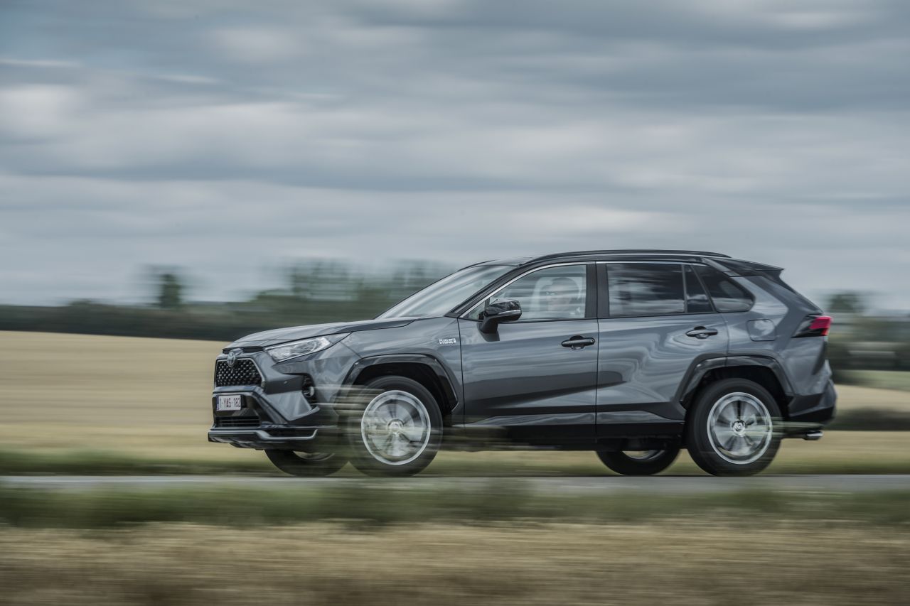Toyota RAV4 Plug-in Hybrid w Polsce. Znamy cenÄ!