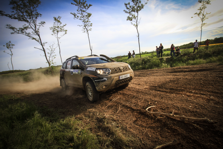 Marcelina Zawadzka i Pascal Brodnicki wystartujÄ w Dacia Duster Motrio Cup