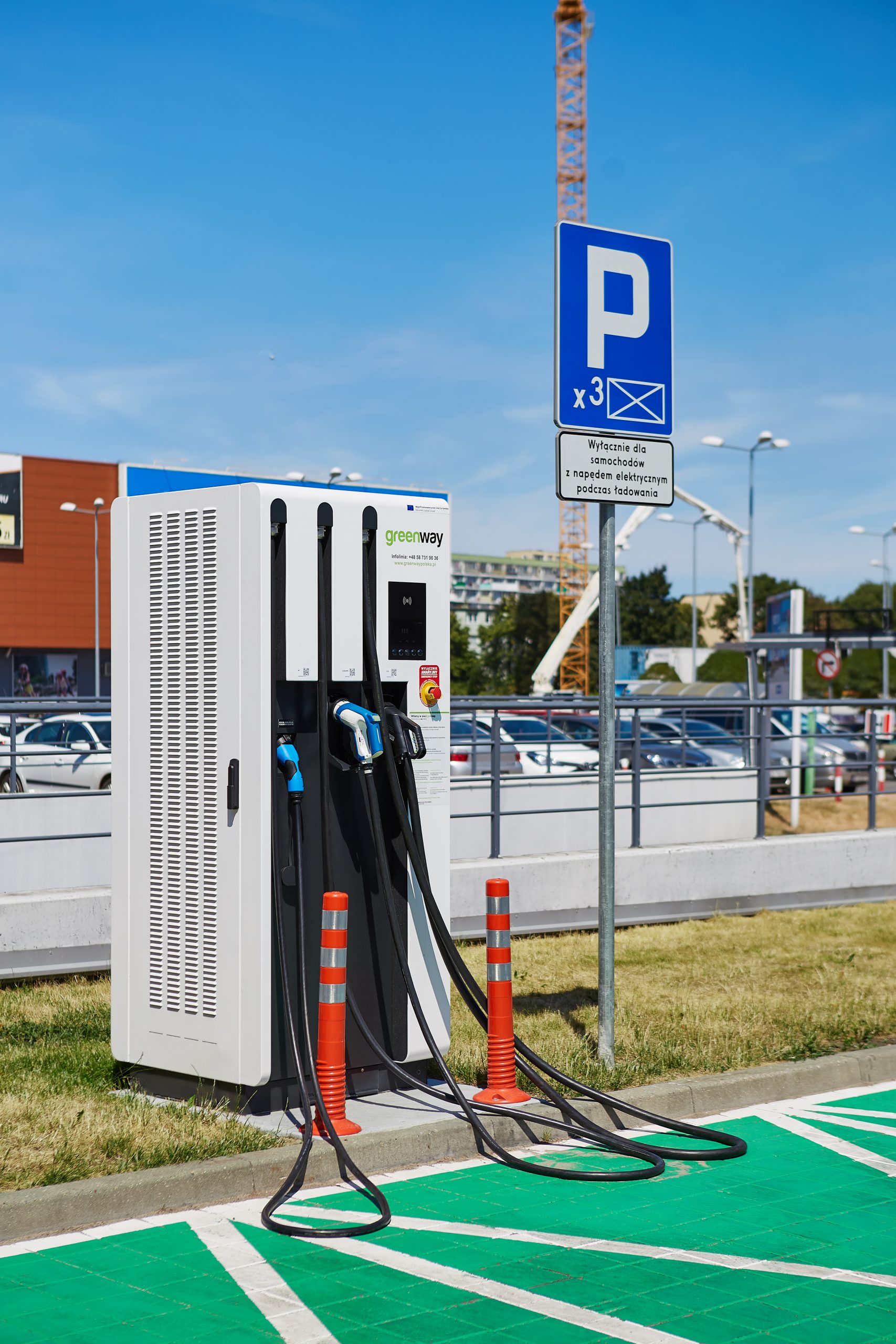 SamochÃ³d elektryczny naÅadujesz teraz takÅ¼e na parkingach Europark!
