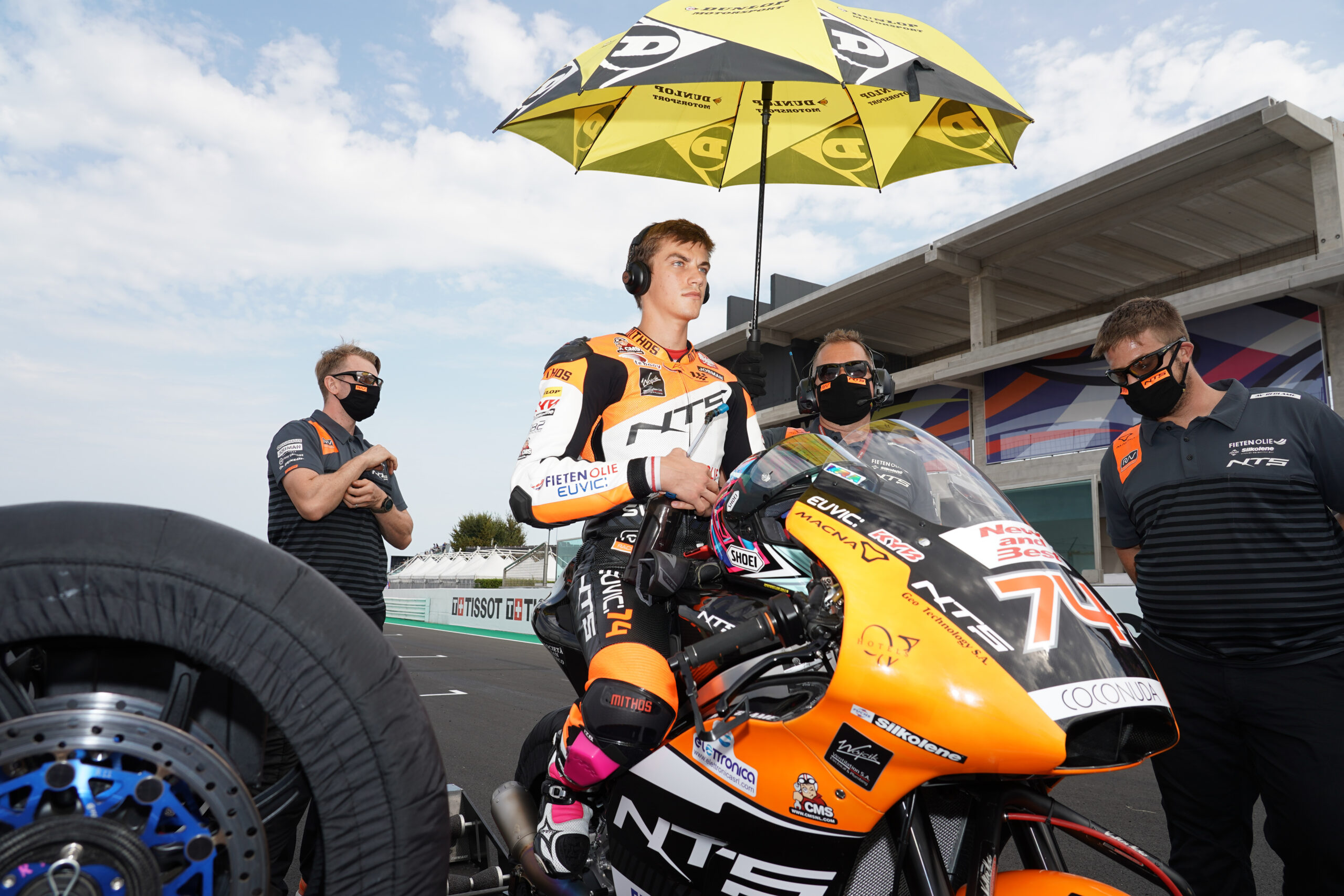 SÅodko gorzki debiut Biesiekirskiego w MÅ Moto2