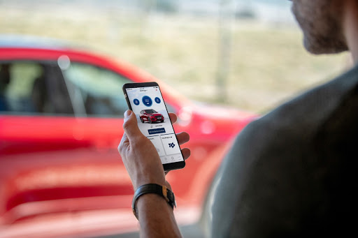 DziÄki FordPass Connect kierowcy mogÄ zdalnie uruchomiÄ silnik. Co jeszcze potrafi ta bezpÅatna usÅuga?