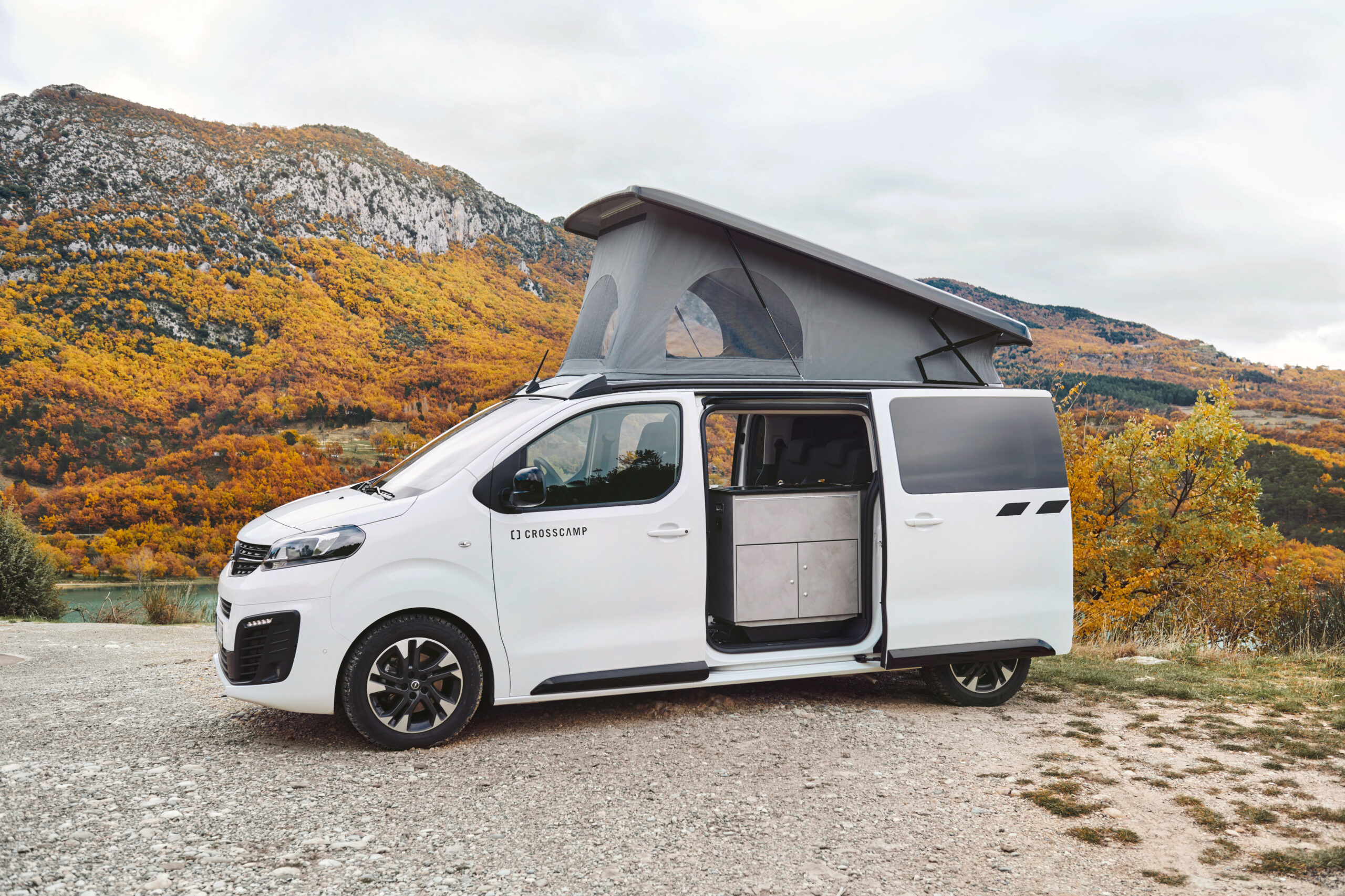 Opel Zafira Life jako kompaktowy kamper. Wielofunkcyjny jak szwajcarski scyzoryk?