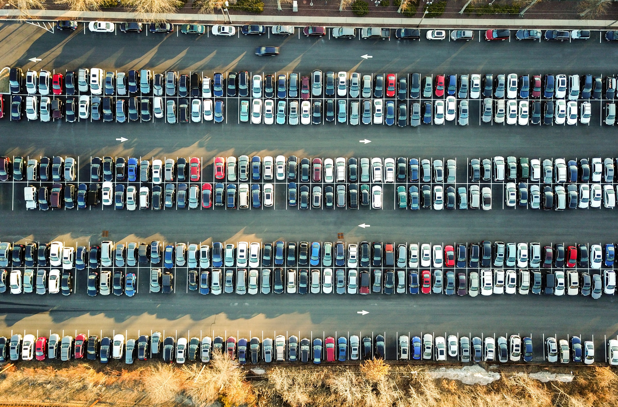 Samochody sÄ coraz wiÄksze, a miejsca parkingowe nie