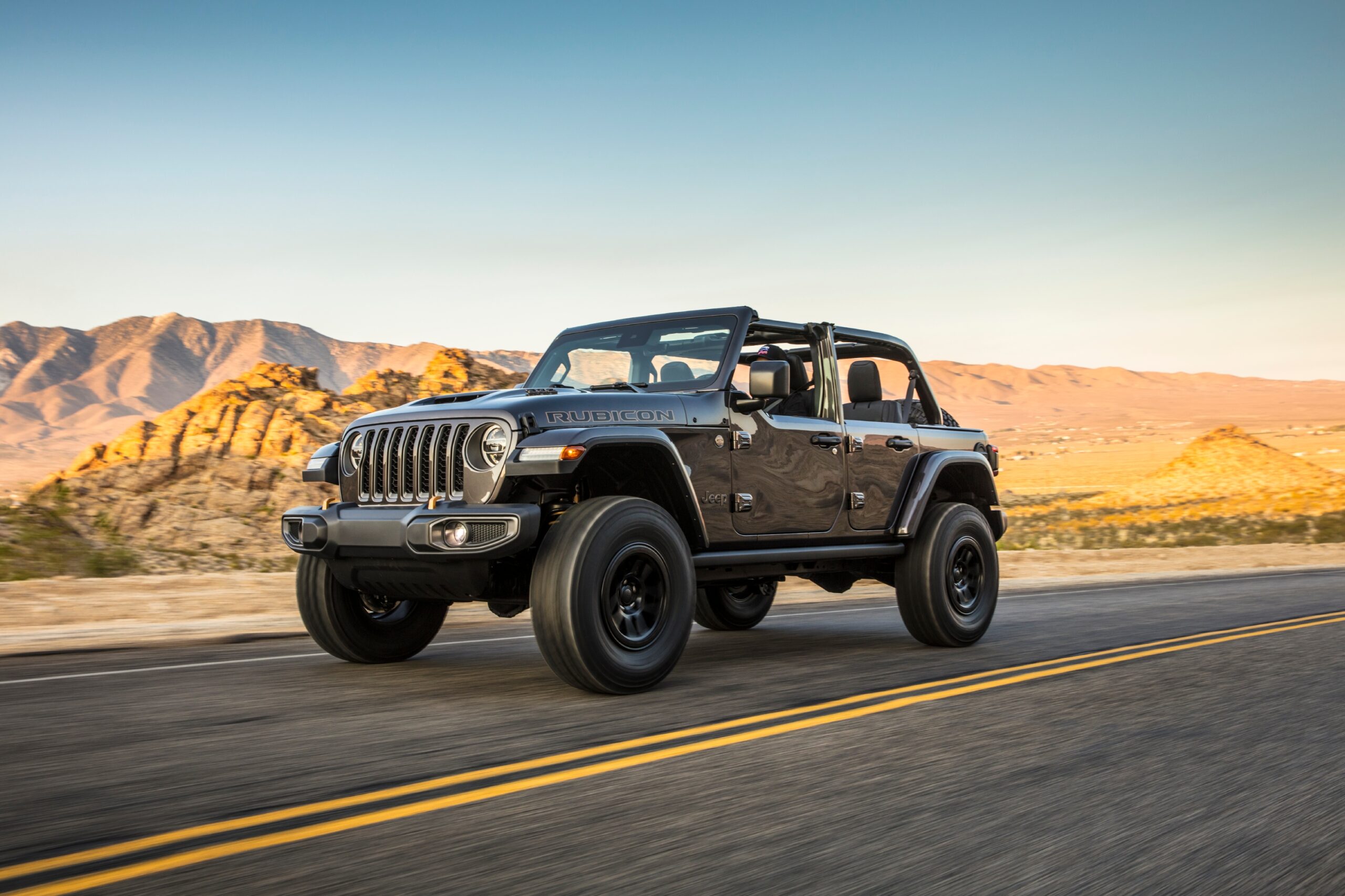 Jeep Wrangler Rubicon 392 - V8 pod maskÄ tego terenowego 