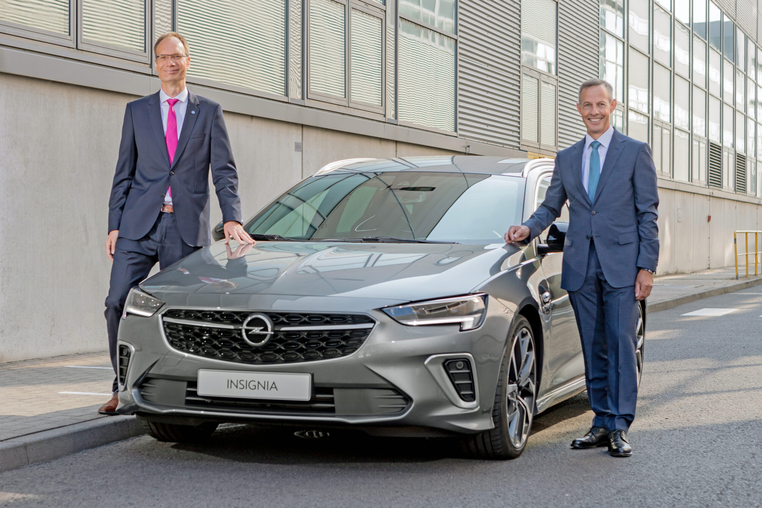 Nowy Opel Insignia opuszcza liniÄ produkcyjnÄ w RÃ¼sselsheim