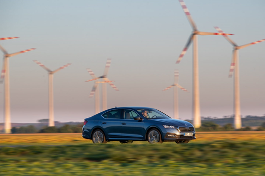 Å koda Octavia w wersji e-TEC z technologiÄ miÄkkiej hybrydy